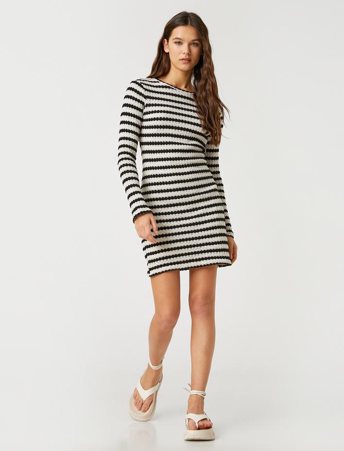  Triko Kalem Elbise Bisiklet Yaka Uzun Kollu Desenli