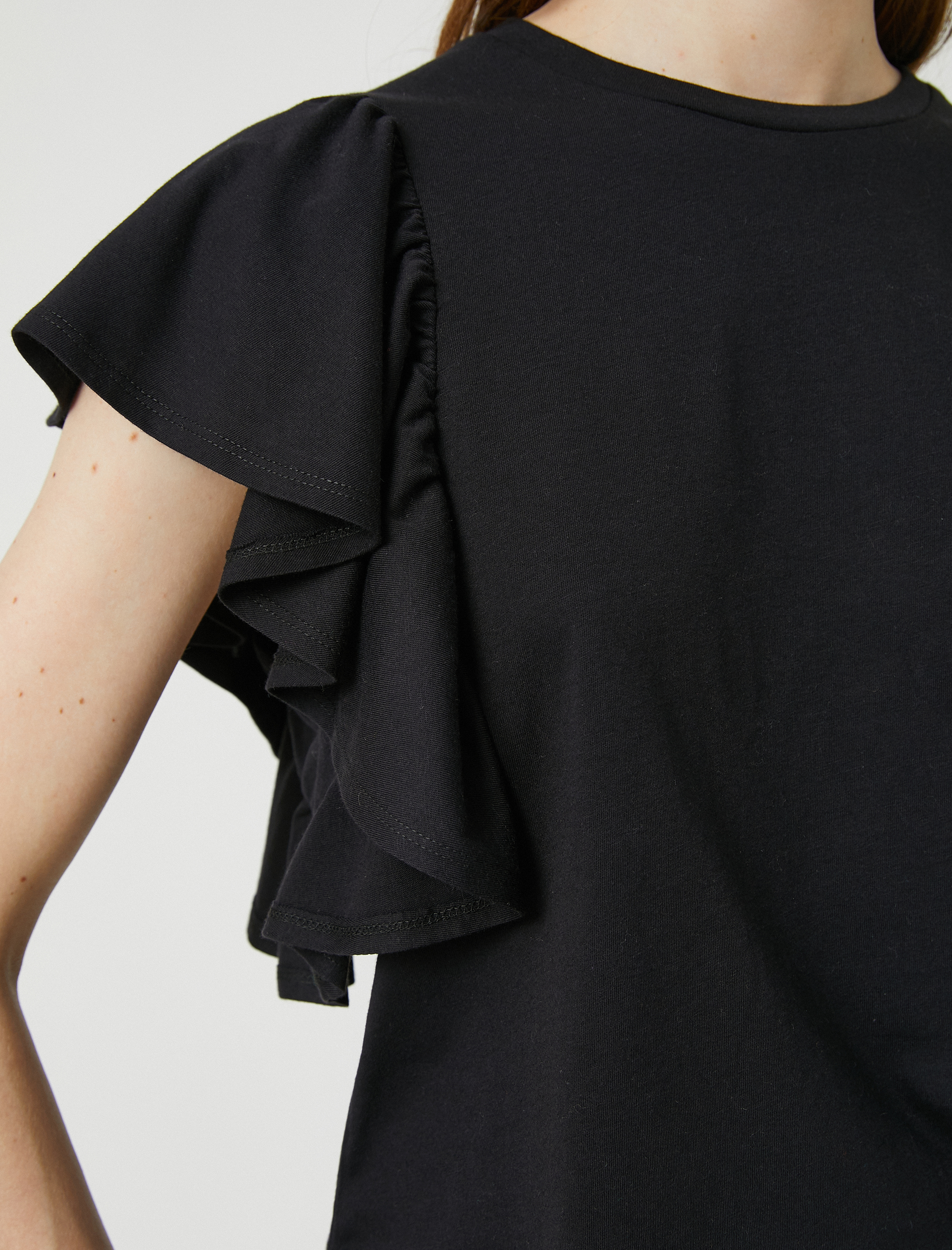   Kolları Volanlı Tişört Bisiklet Yaka