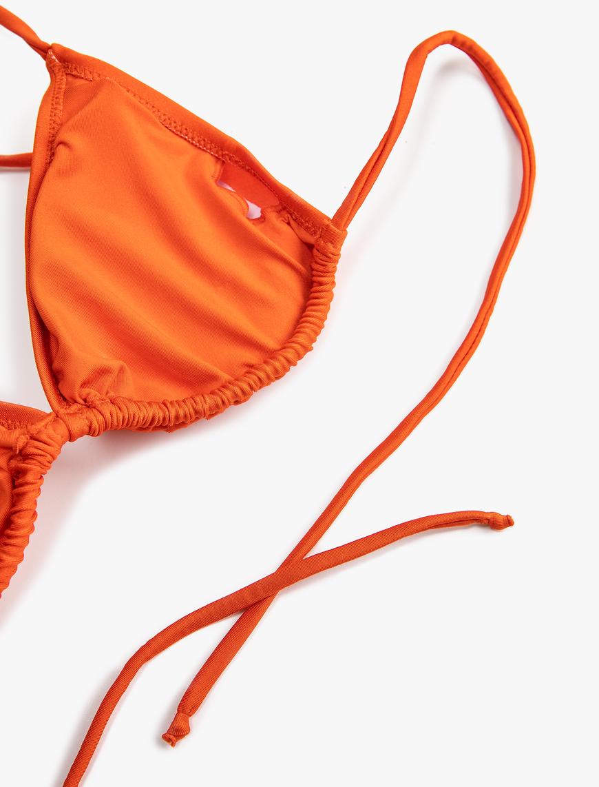   Üçgen Bikini Üstü Boyundan Bağlamalı Kaplı