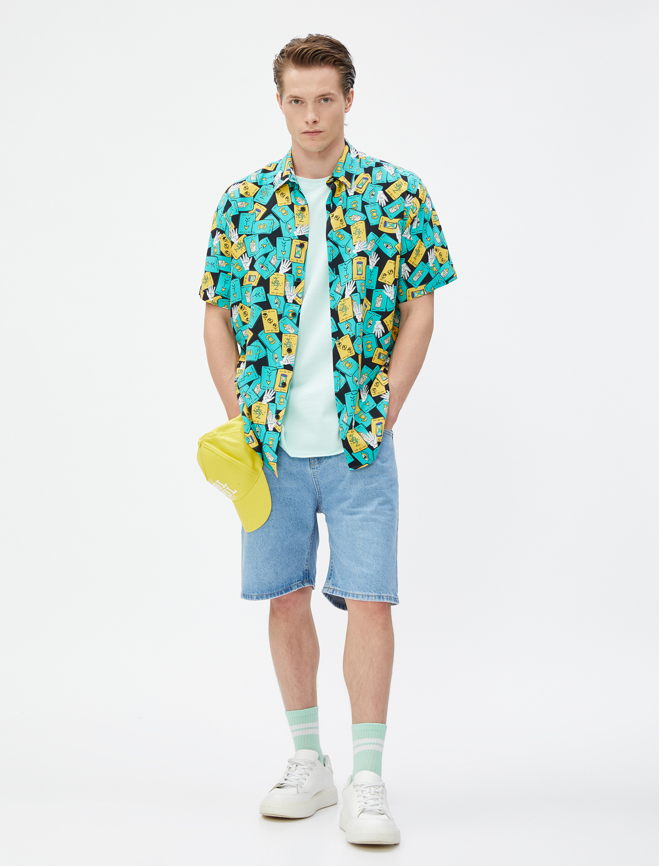   Kısa Kollu Gömlek Kart Baskılı Klasik Yaka