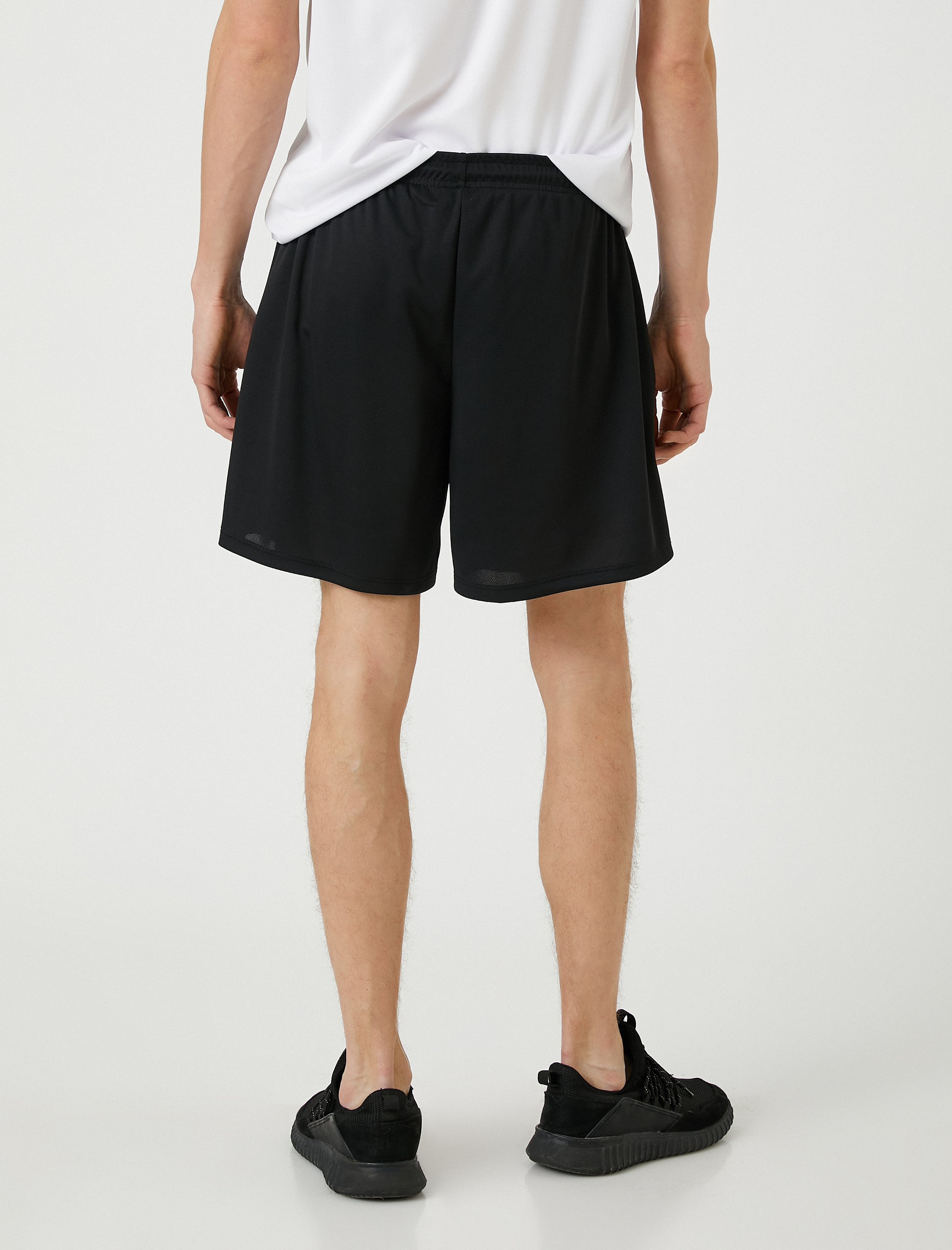   Spor Şort Beli Bağcıklı Slogan Baskılı Cep Detaylı