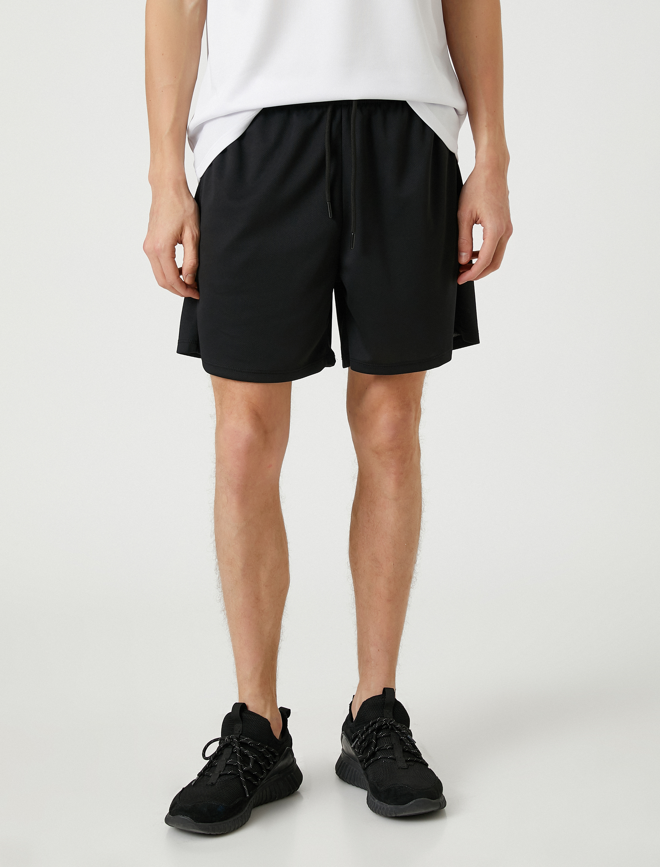   Spor Şort Beli Bağcıklı Slogan Baskılı Cep Detaylı