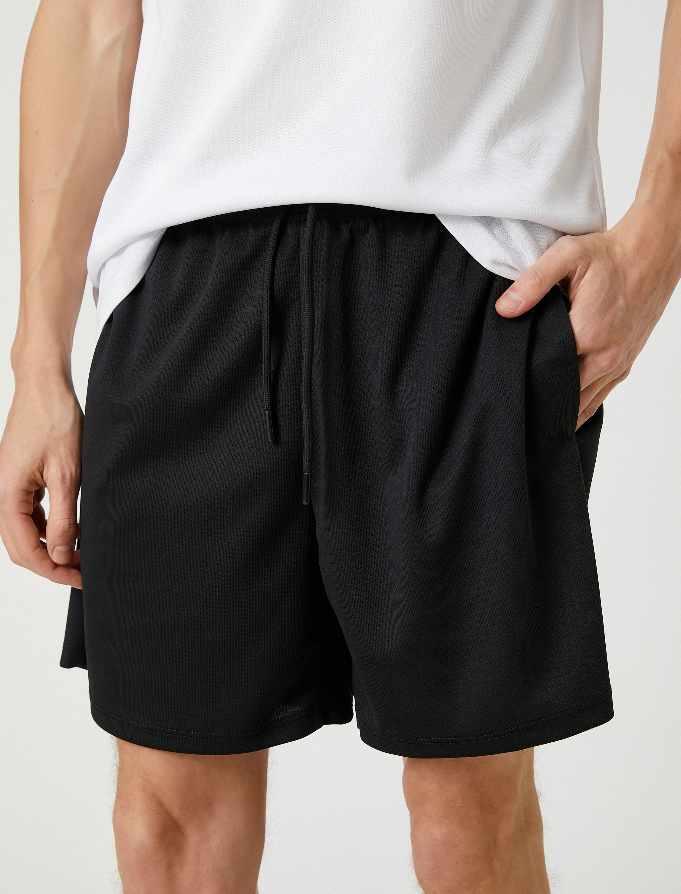   Spor Şort Beli Bağcıklı Slogan Baskılı Cep Detaylı