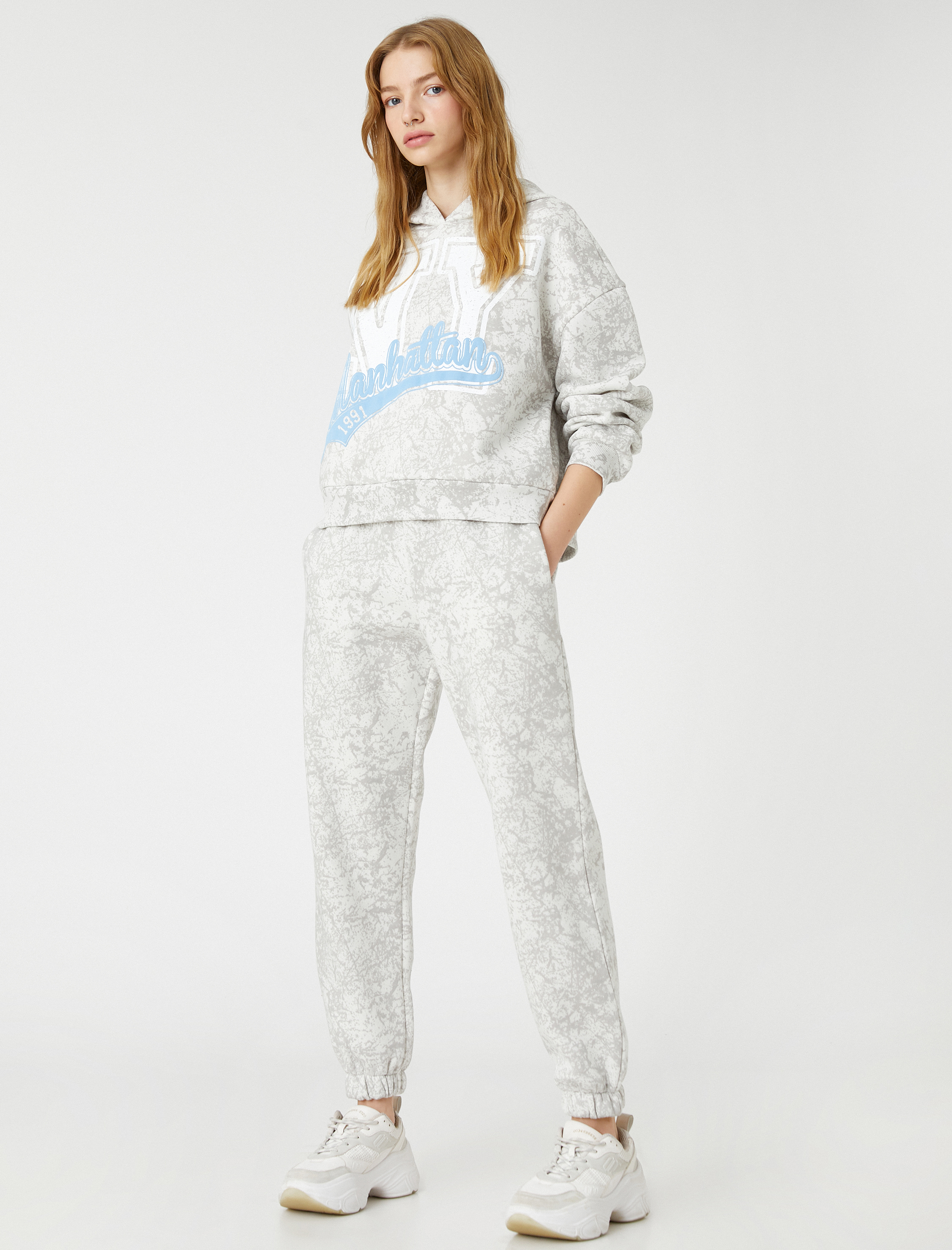   Şardonlu Kapüşonlu Sweatshirt Kolej Baskılı Uzun Kollu