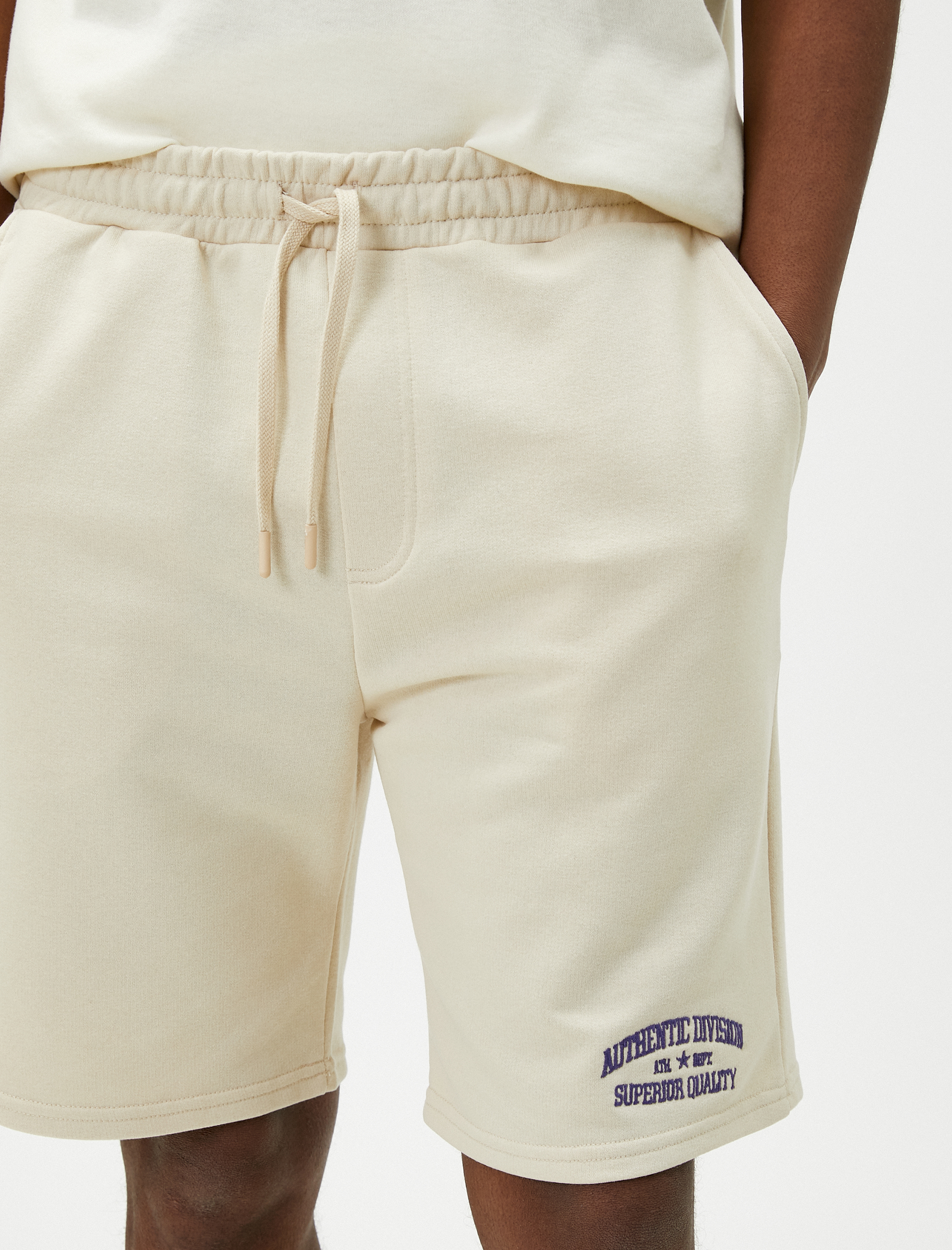   Kolej Şort Beli Bağcıklı Cep Detaylı Baskılı