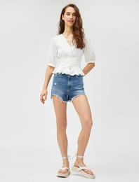 V Yaka Bluz Balon Kollu Fırfırlı Düğmeli Viskon