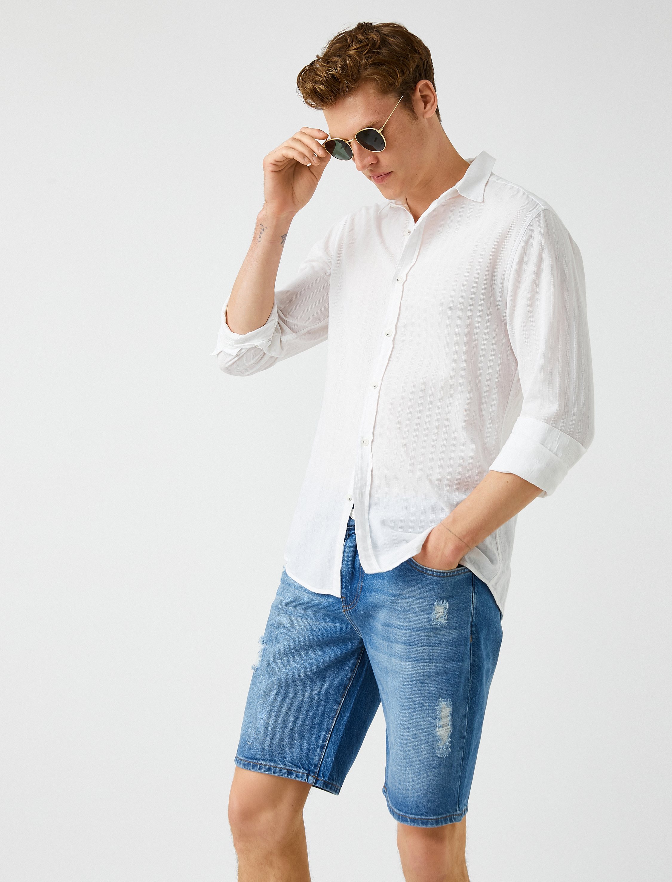   Eskitilmiş Kot Şort