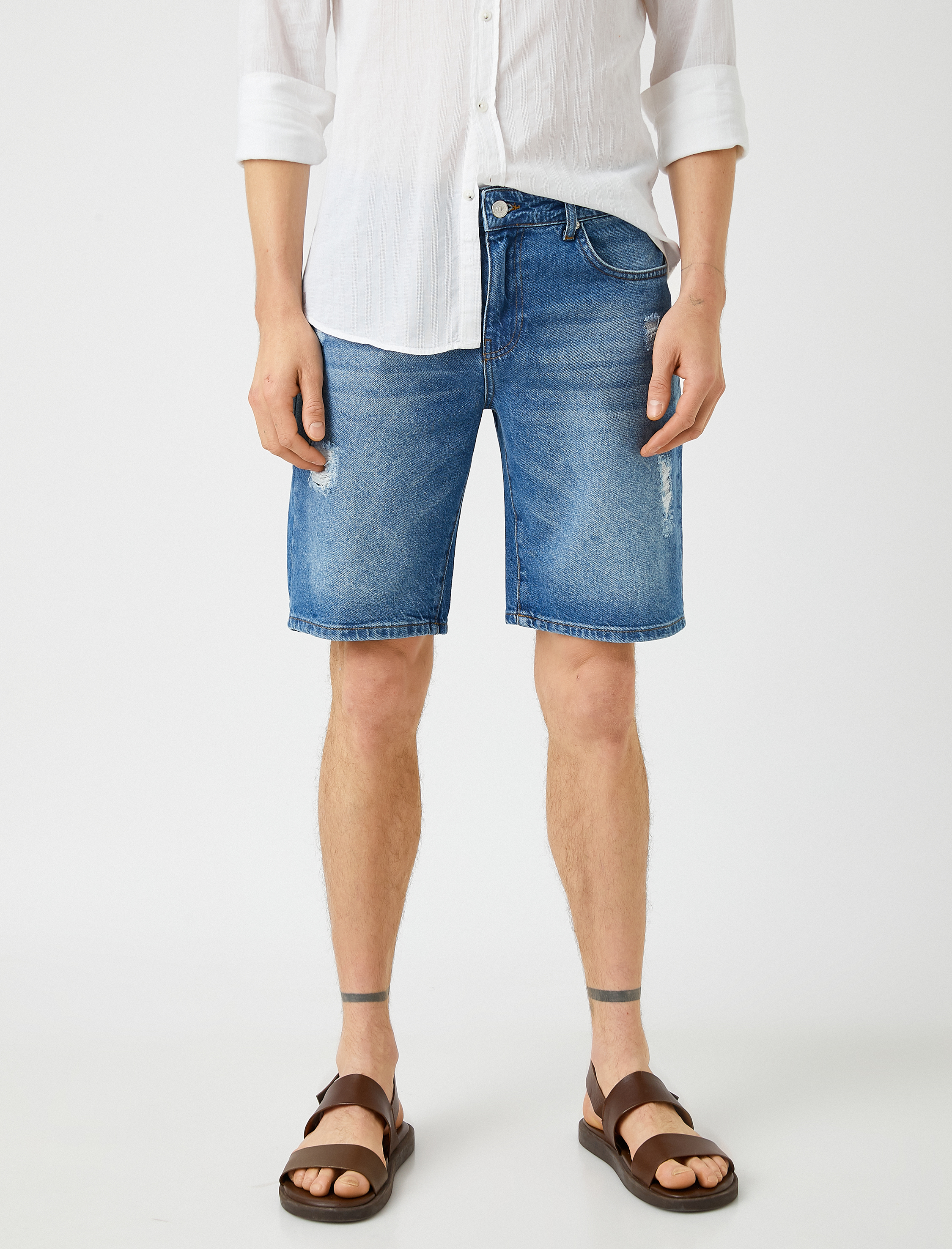   Eskitilmiş Kot Şort