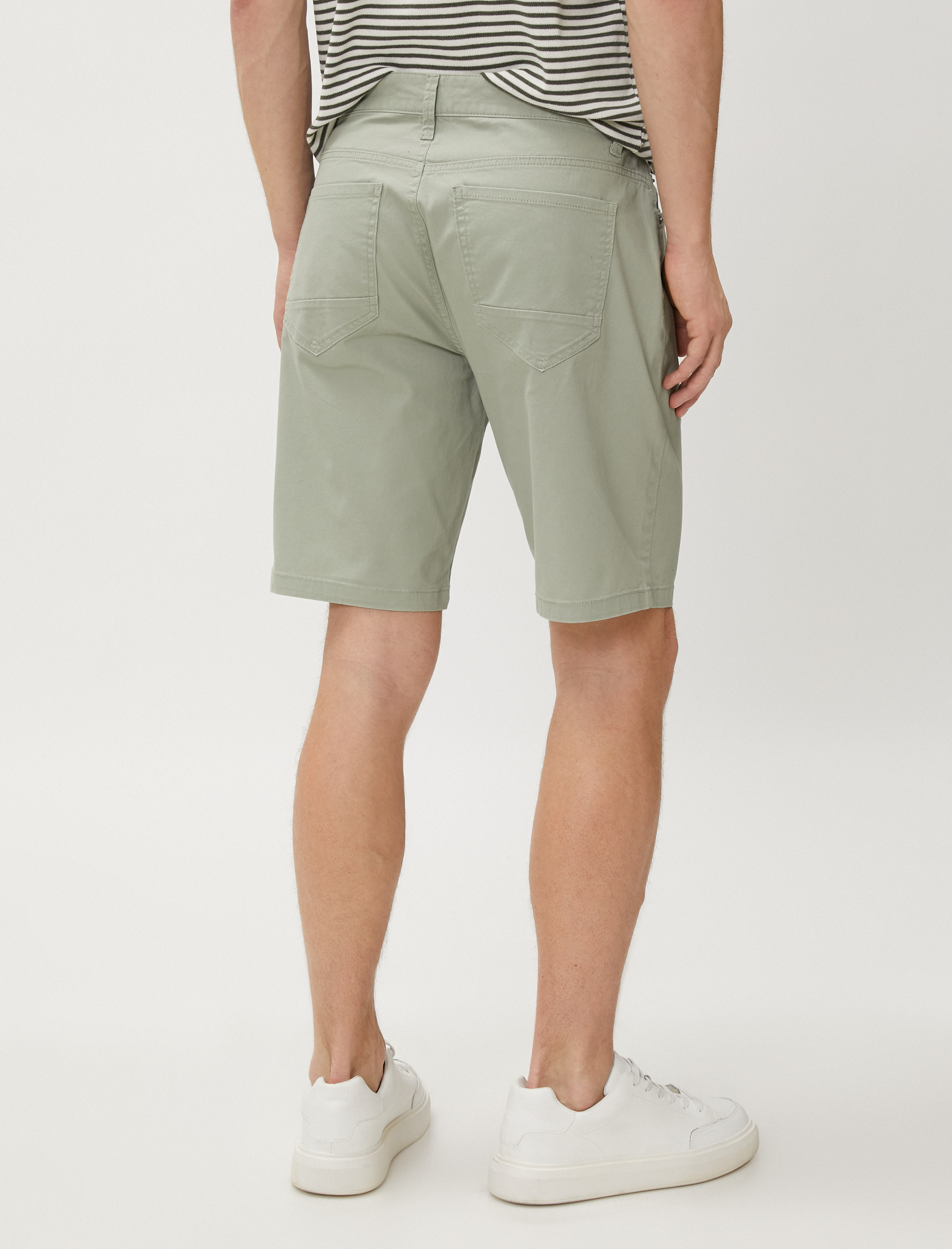 Basic Gabardin Şort Soluk Efektli Düğmeli Pamuklu