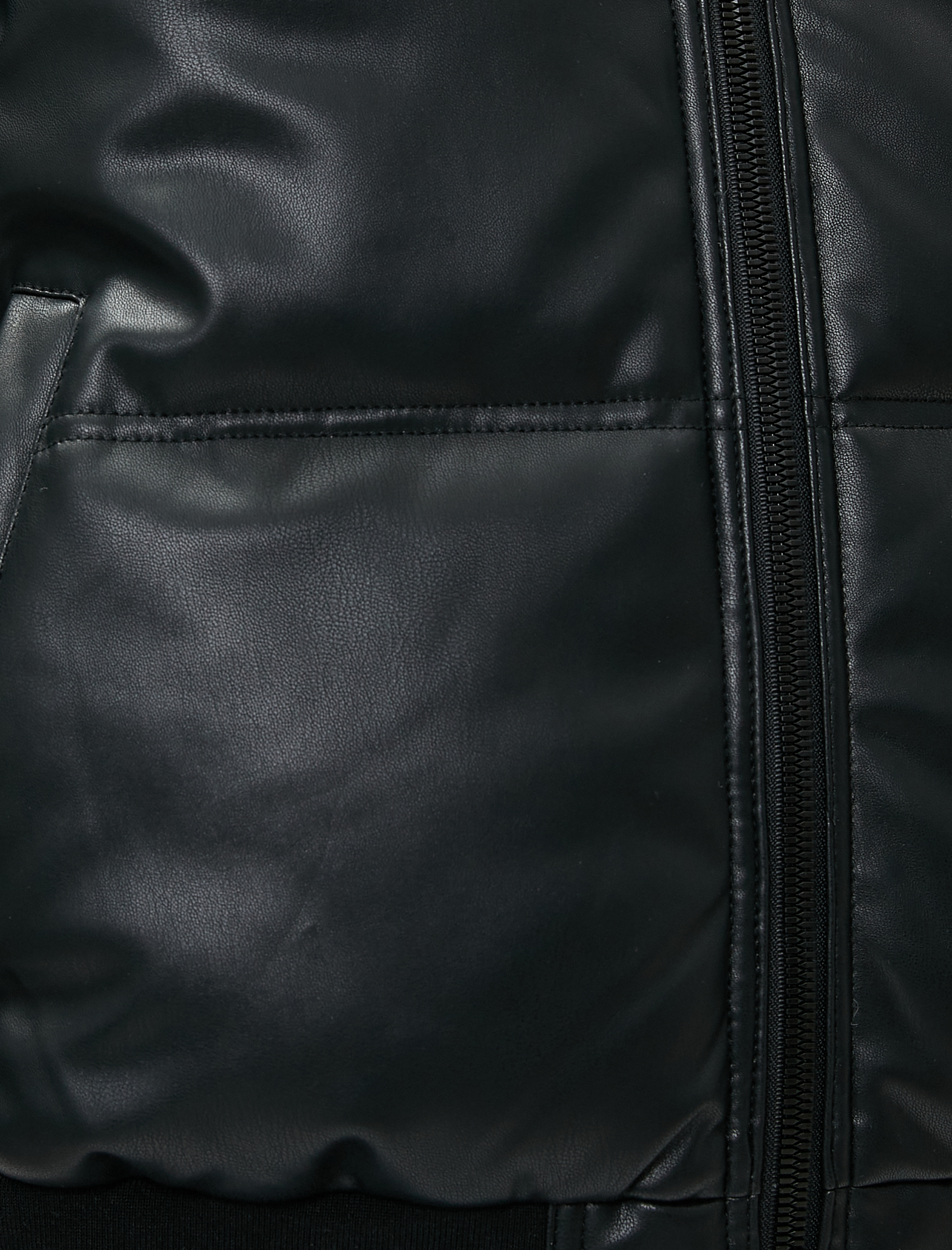   Şişme Mont Deri Görünümlü Yaka Detaylı Fermuarlı Cepli