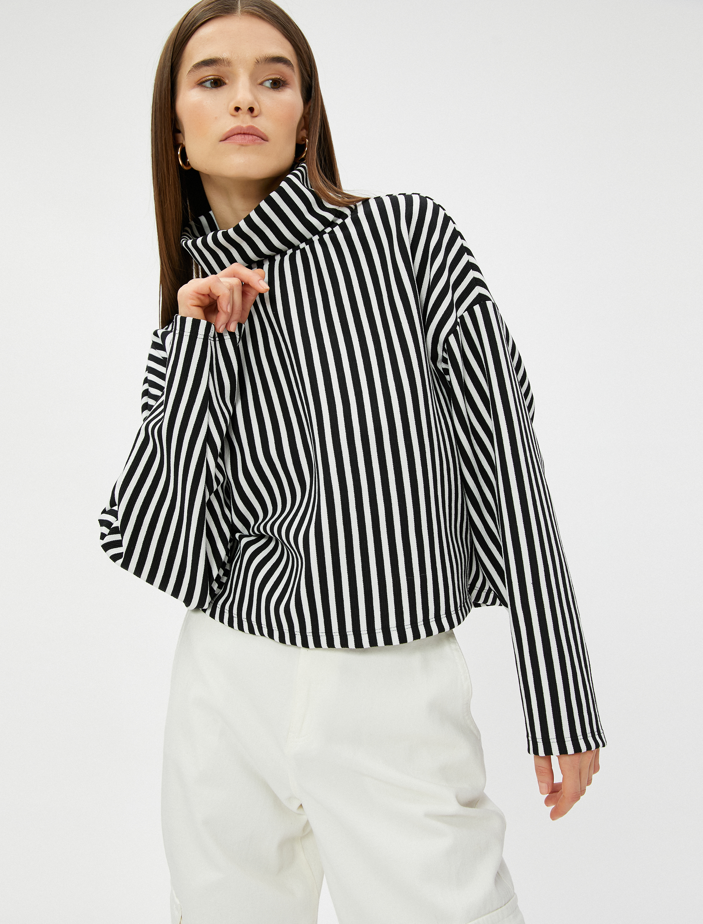   Oversize Sweatshirt Balıkçı Yaka