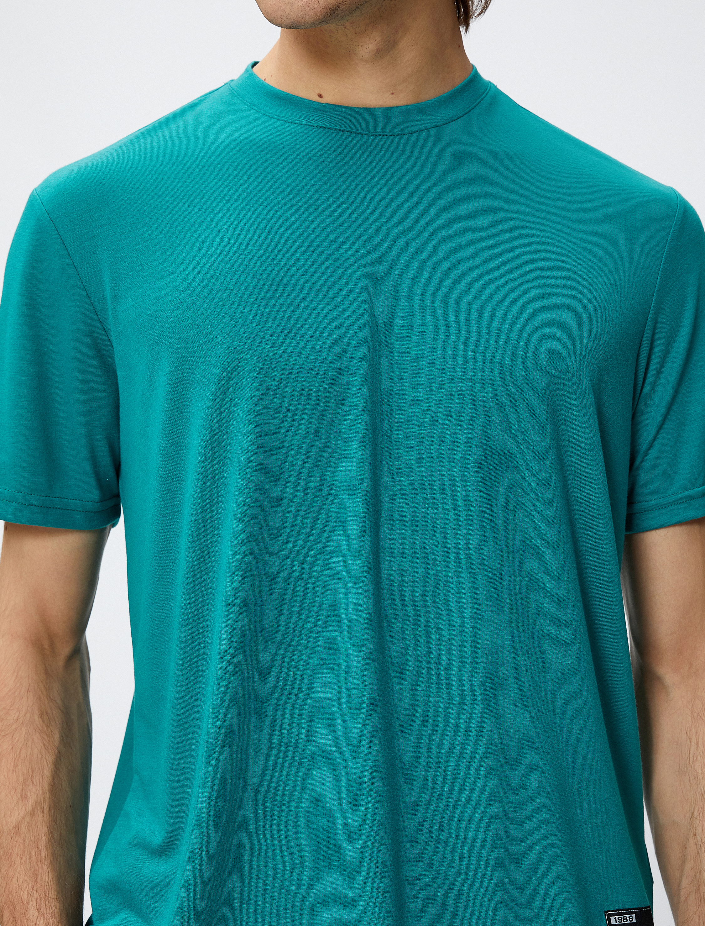   Basic Tişört Bisiklet Yaka Etiket Baskılı