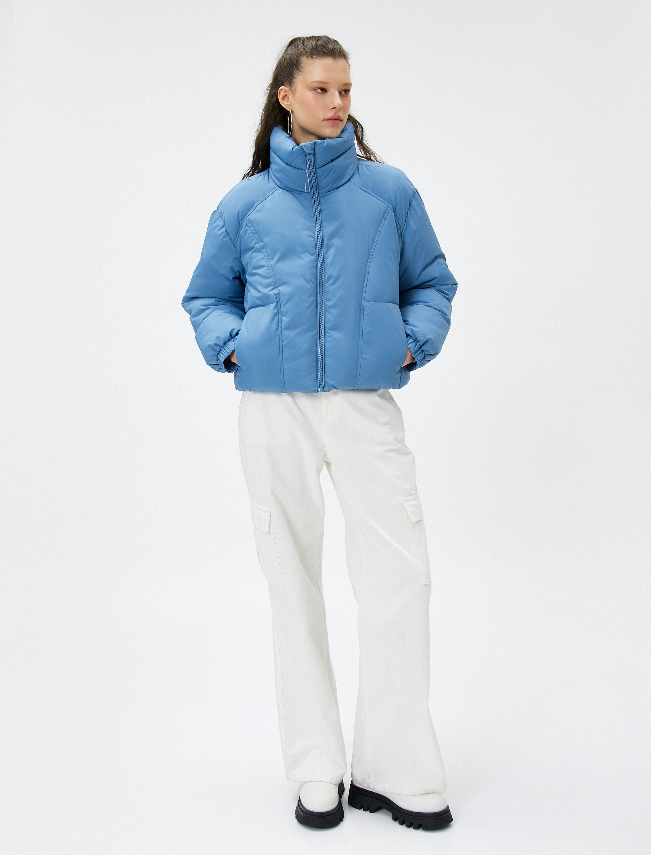 Kısa Şişme Mont Dik Yaka Fermuarlı Ribanalı Cepli