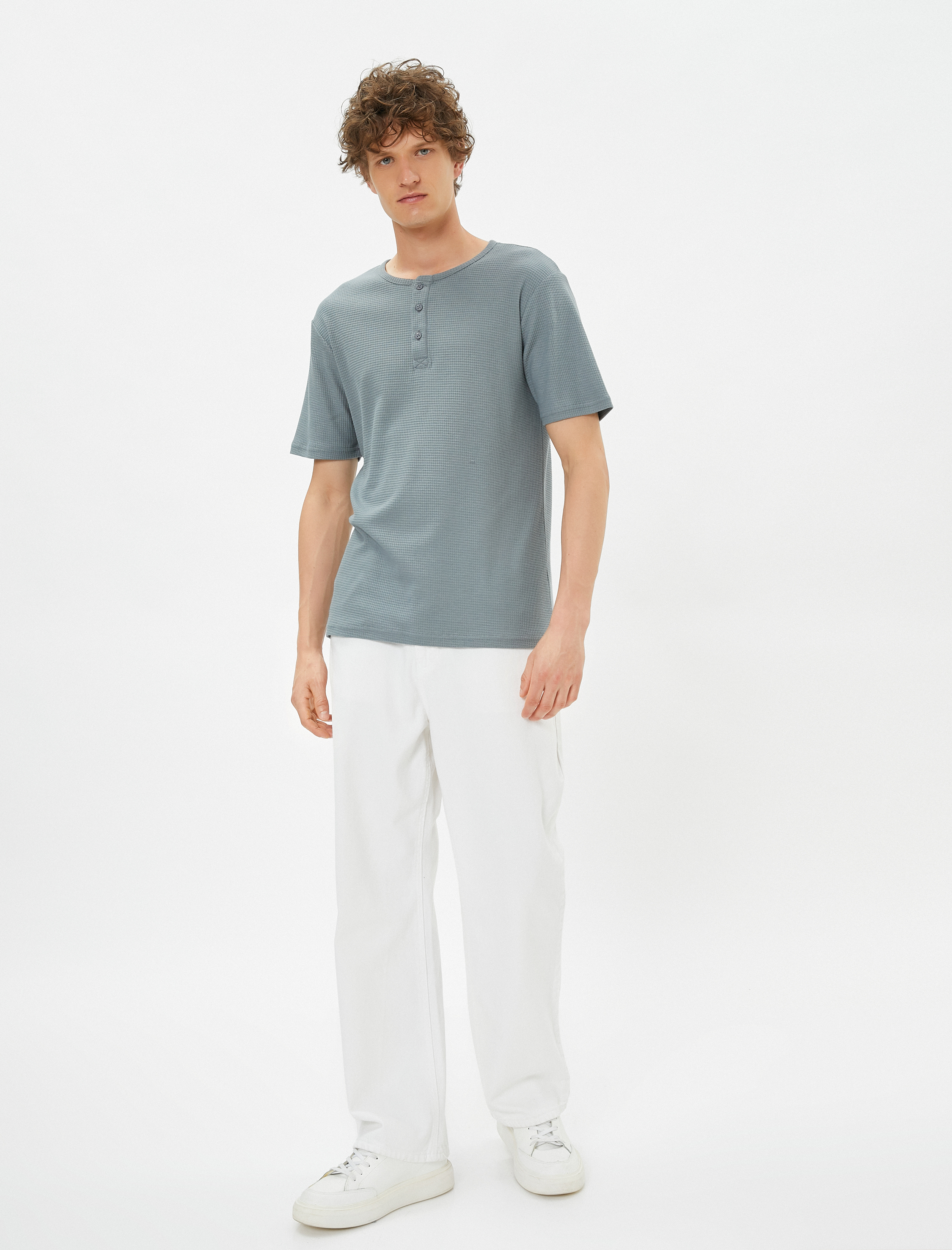   Basic Tişört Bisiklet Yaka Düğme Detaylı Dar Kesim Pamuklu