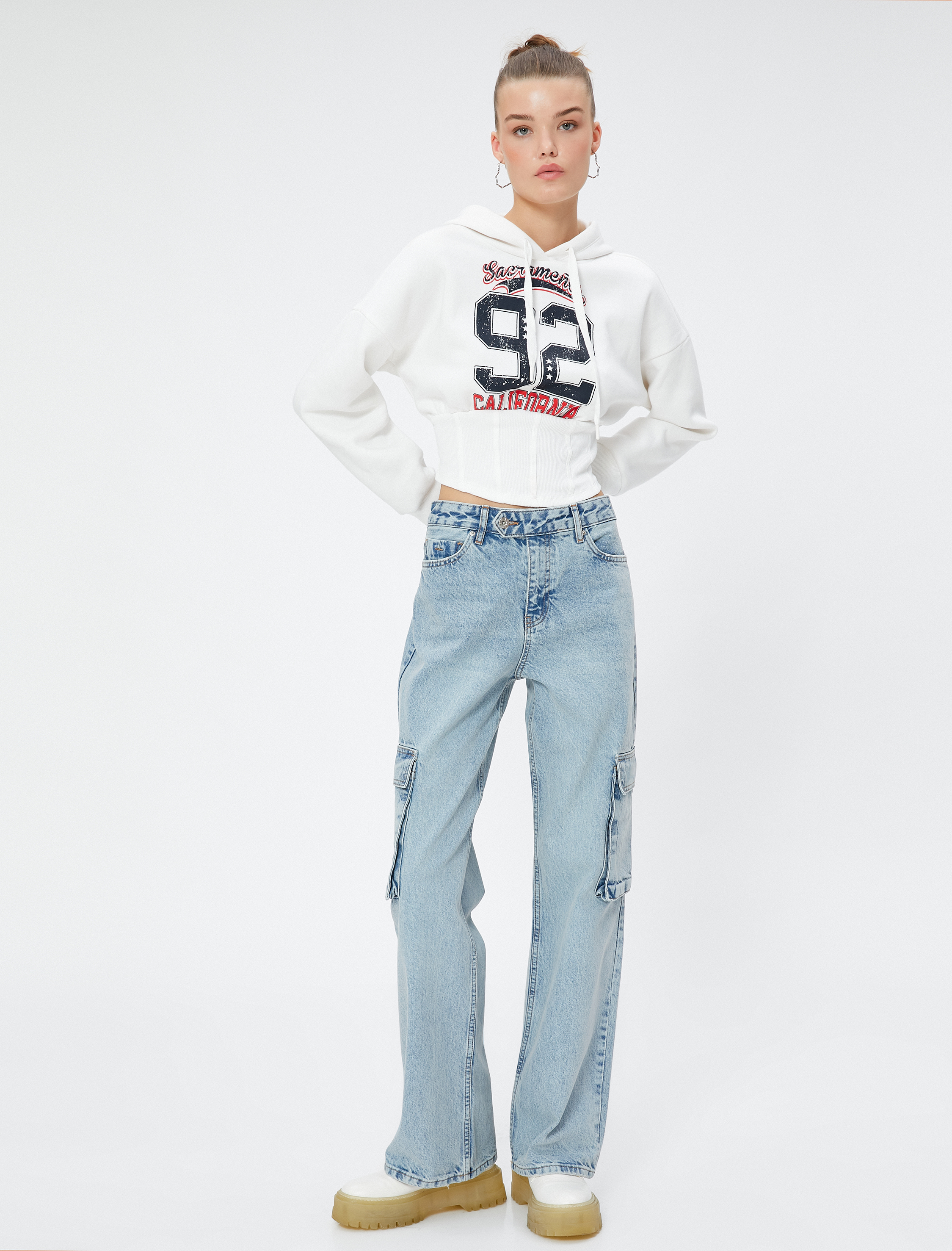   Şardonlu Crop Sweatshirt Baskılı Kapüşonlu Korse Görünümlü Rahat Kesim