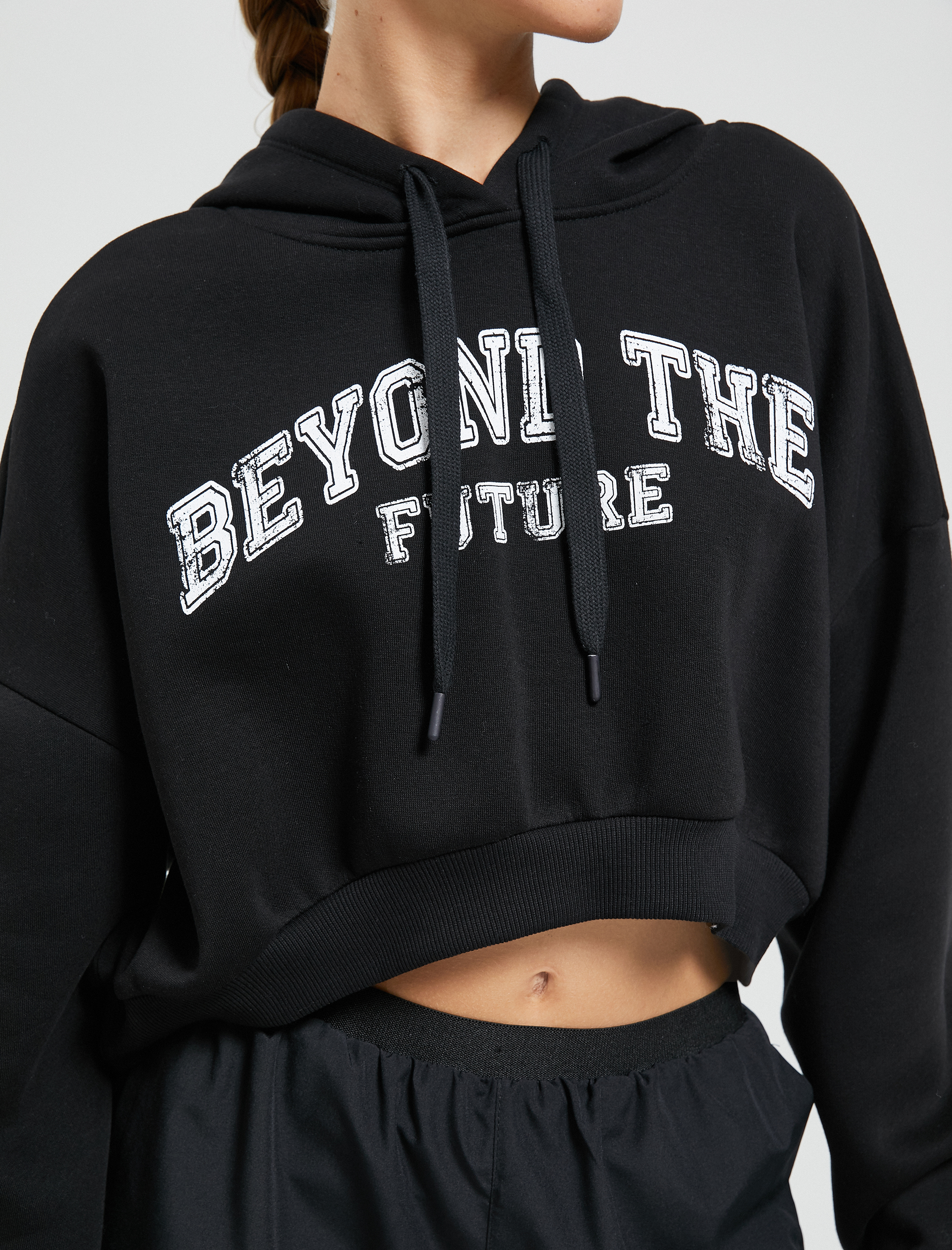   Şardonlu Crop Sweatshirt Spor Slogan Nakışlı Kapüşonlu Ribanalı