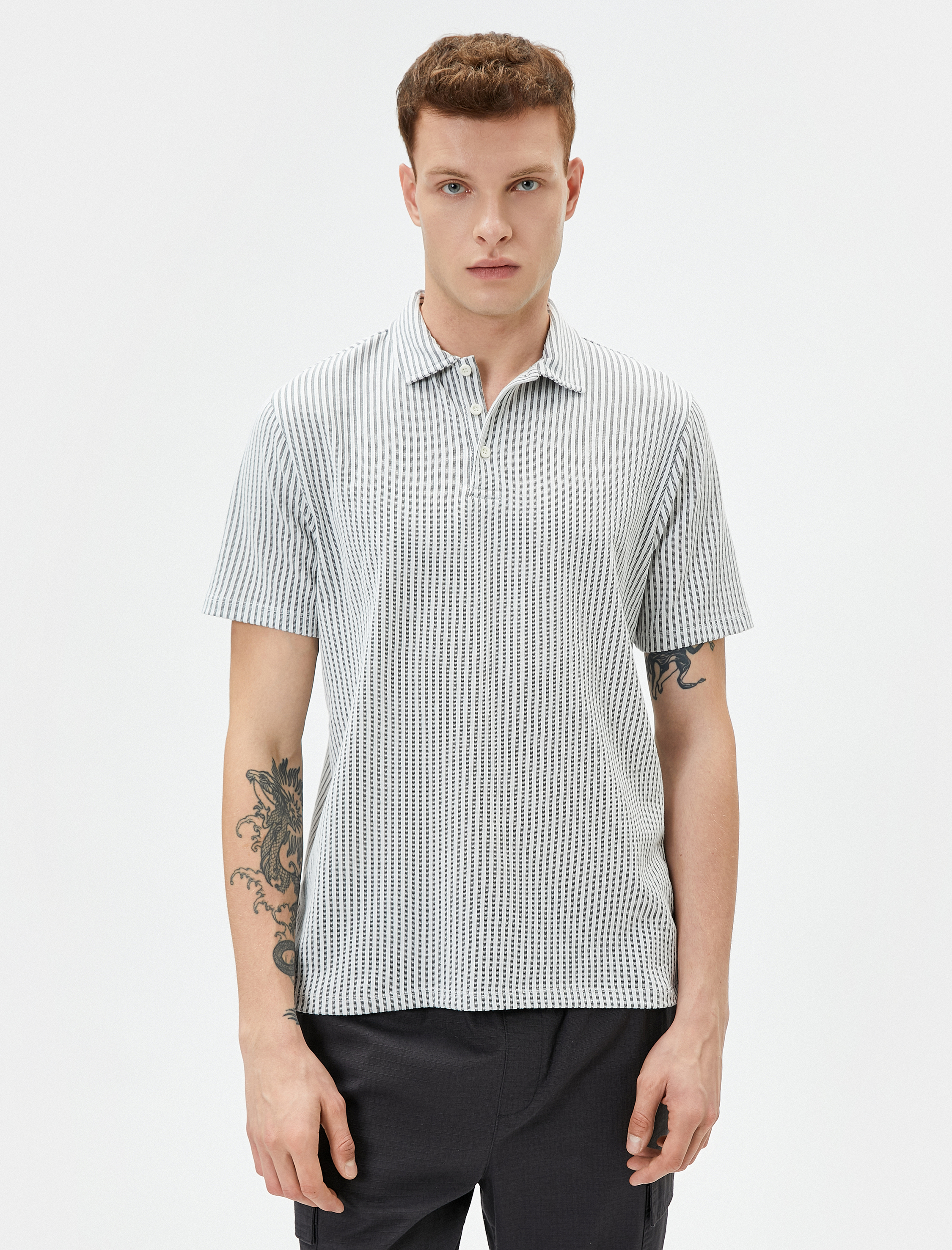   Polo Yaka Tişört Kısa Kollu Düğme Detaylı