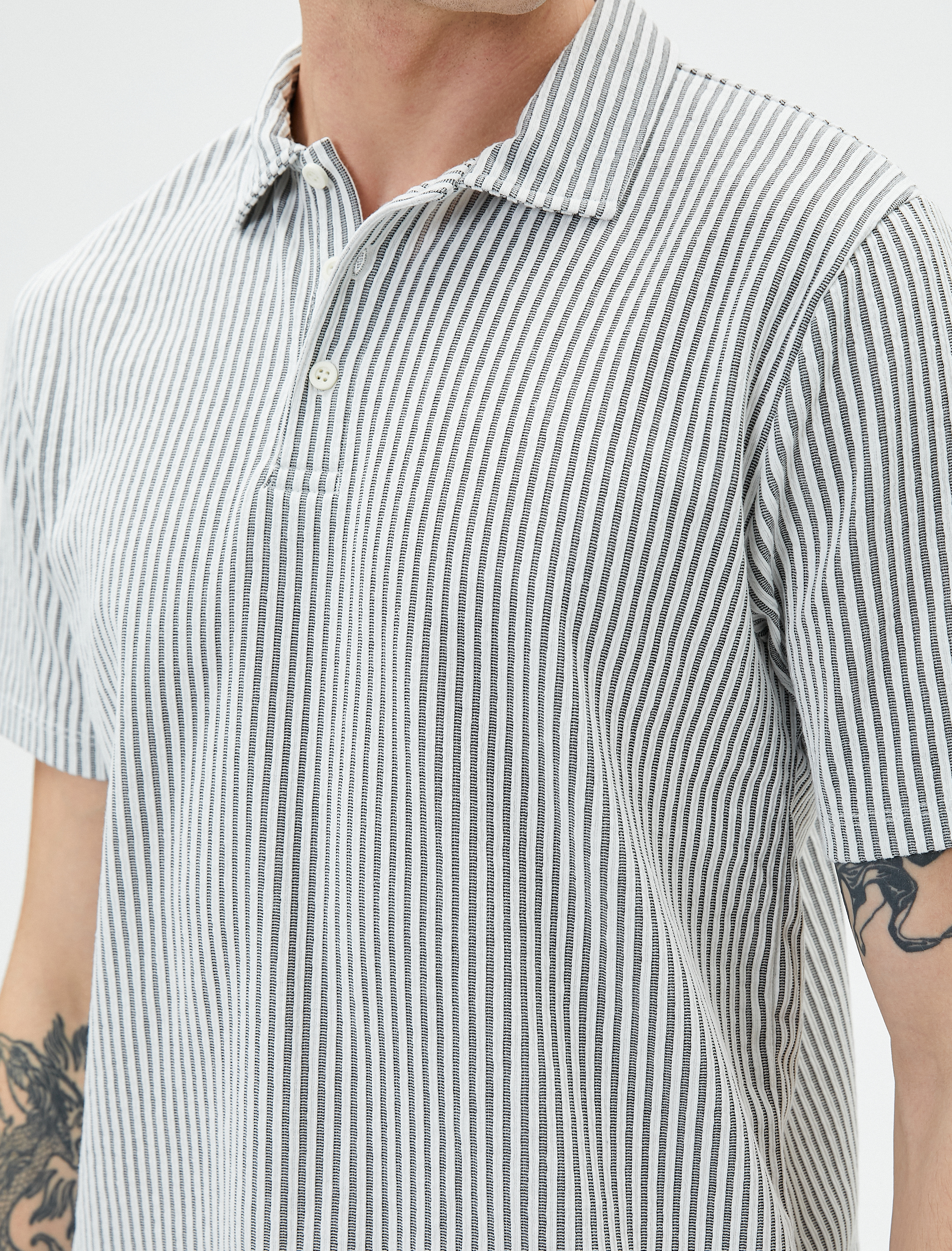   Polo Yaka Tişört Kısa Kollu Düğme Detaylı