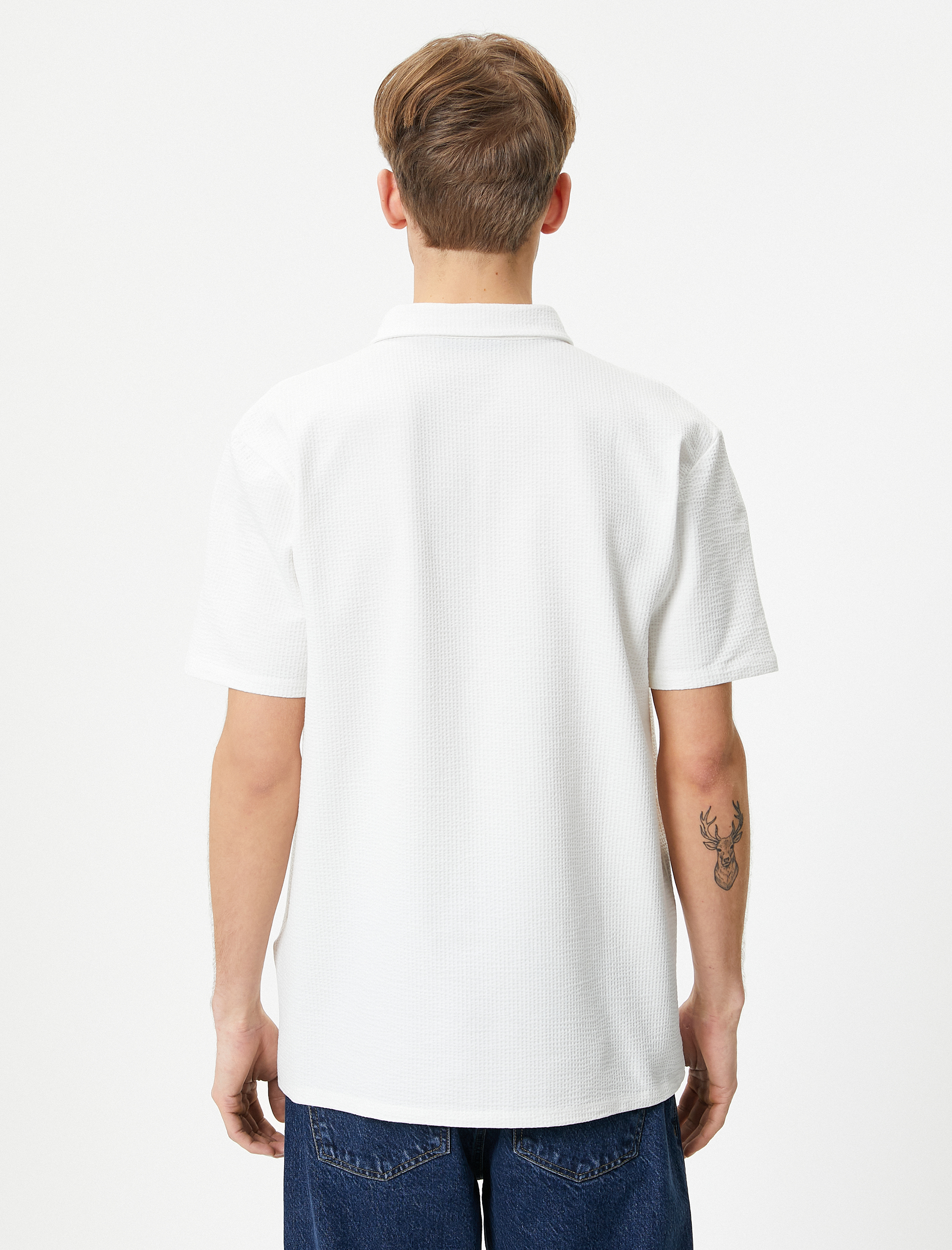   Polo Yaka Tişört Jakarlı Dokulu Düğmeli Kısa Kollu