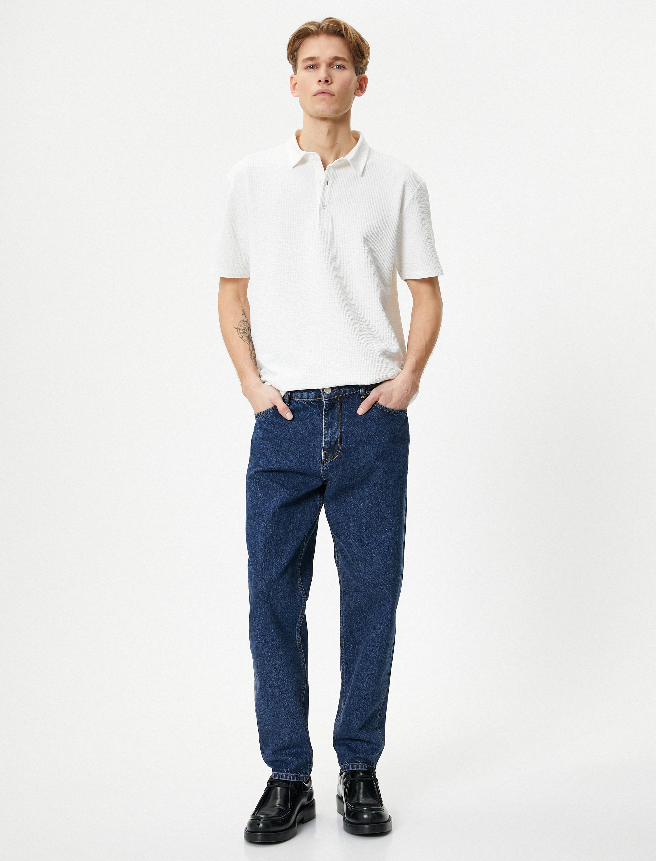   Polo Yaka Tişört Jakarlı Dokulu Düğmeli Kısa Kollu