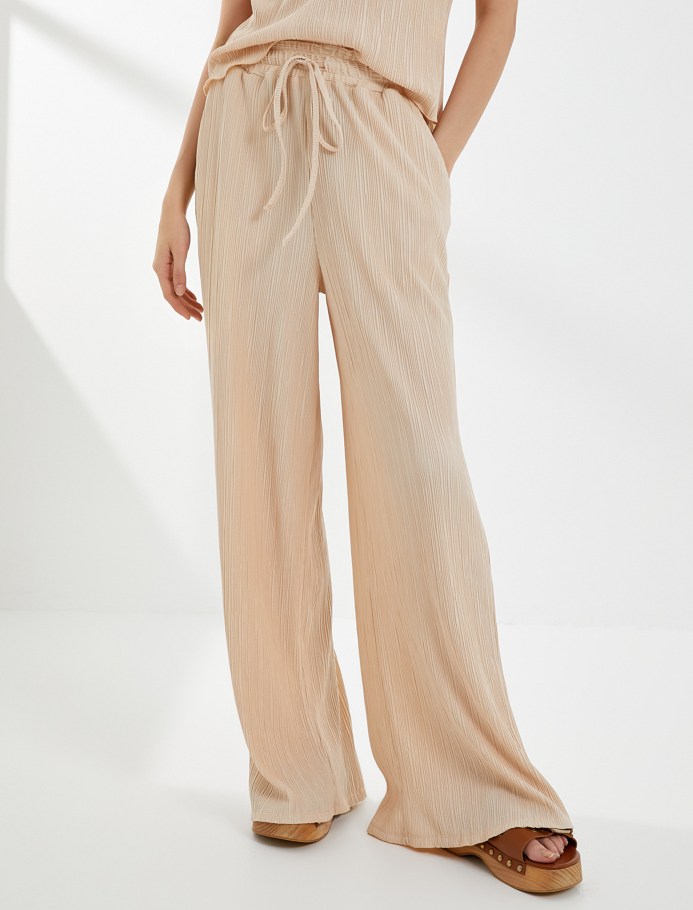   Bol Paça Pantolon Beli Bağcıklı Rahat Kesim Dokulu Cepli