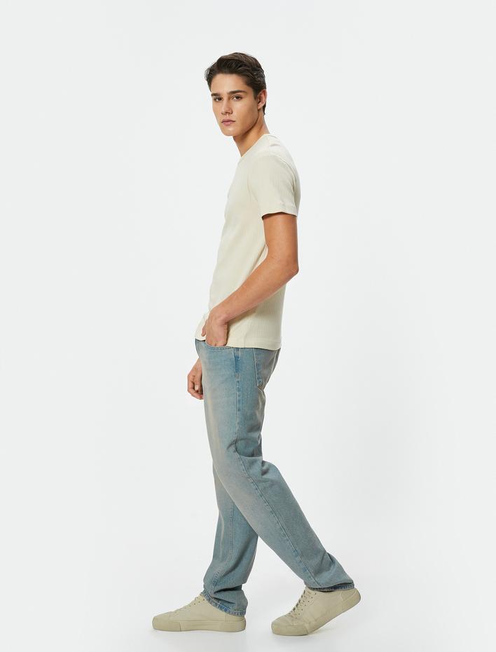  Basic Tişört Slim Fit Dokulu Kısa Kollu