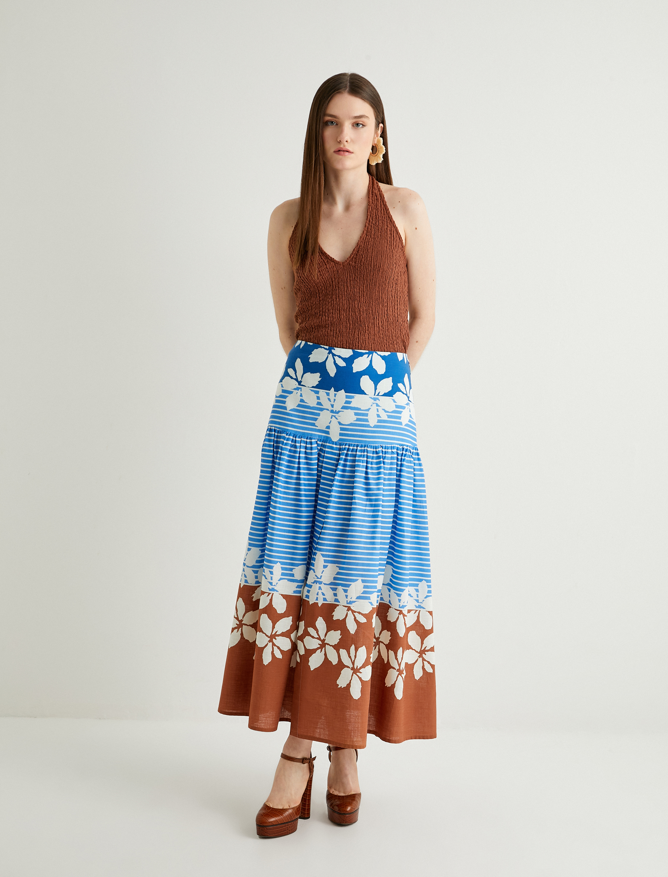   Crop Atlet U Yaka Boyundan Bağlamalı Dokulu