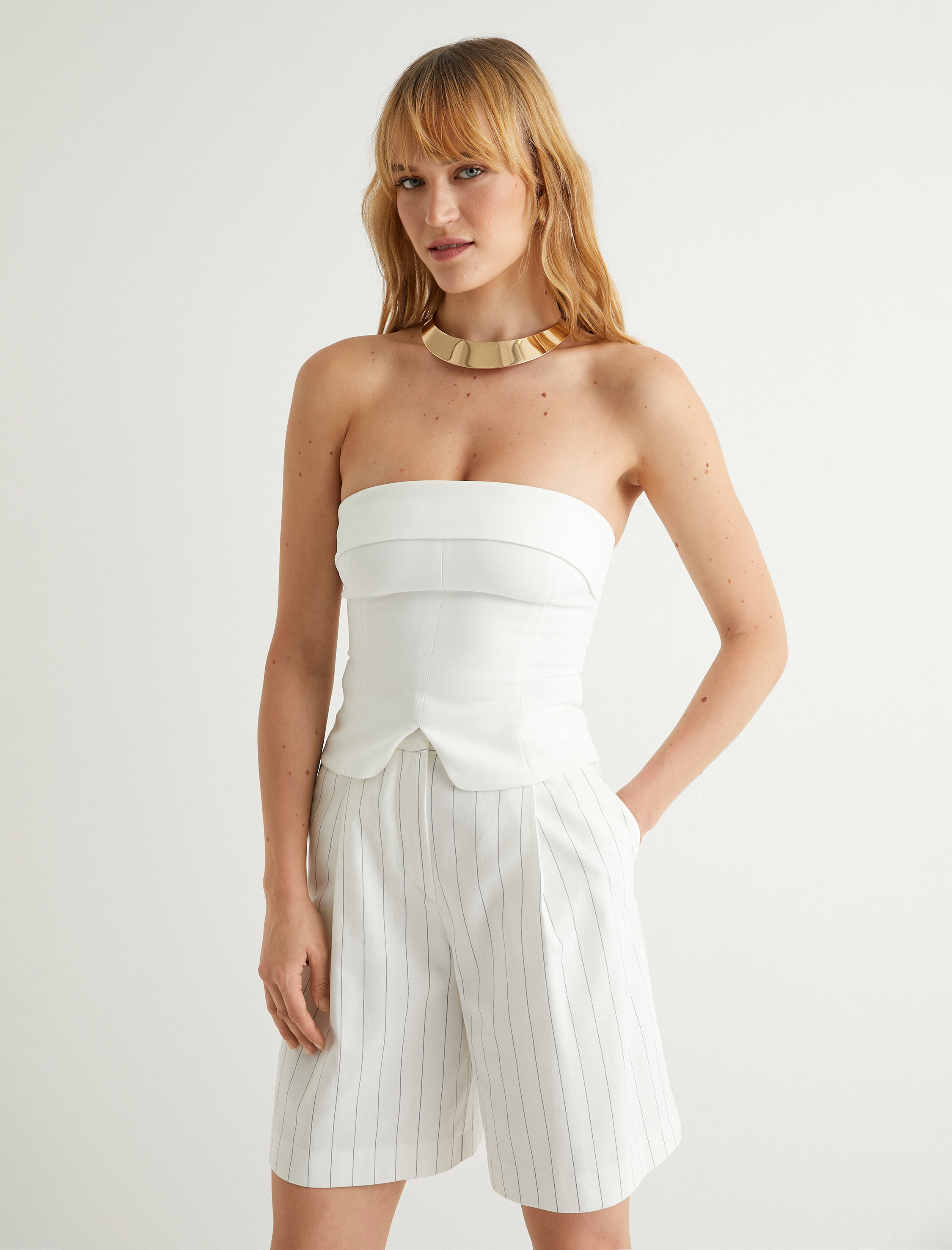   Koton X Sima Tarkan - Straplez Büstiyer Crop Kat Detaylı Asimetrik Kesim