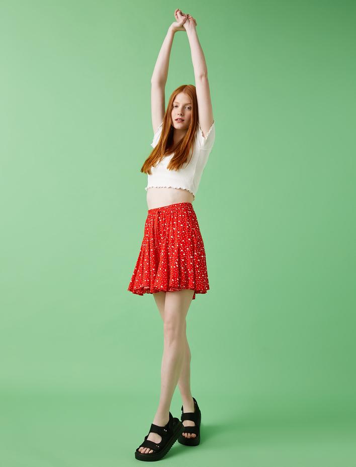  Belden Bağlamalı Şort Desenli