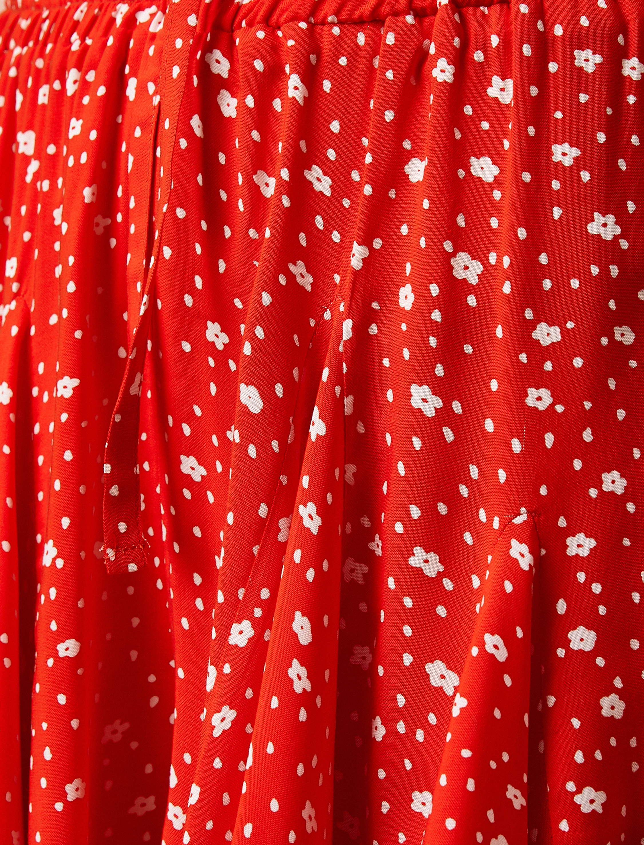   Belden Bağlamalı Şort Desenli