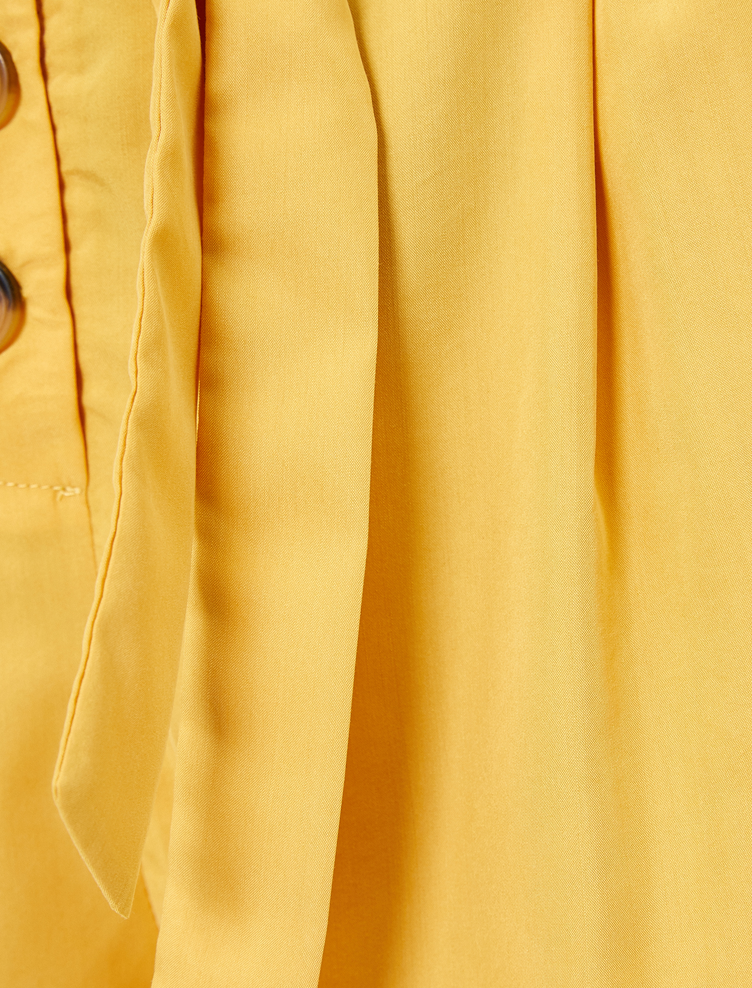   Düğme Detaylı Şort