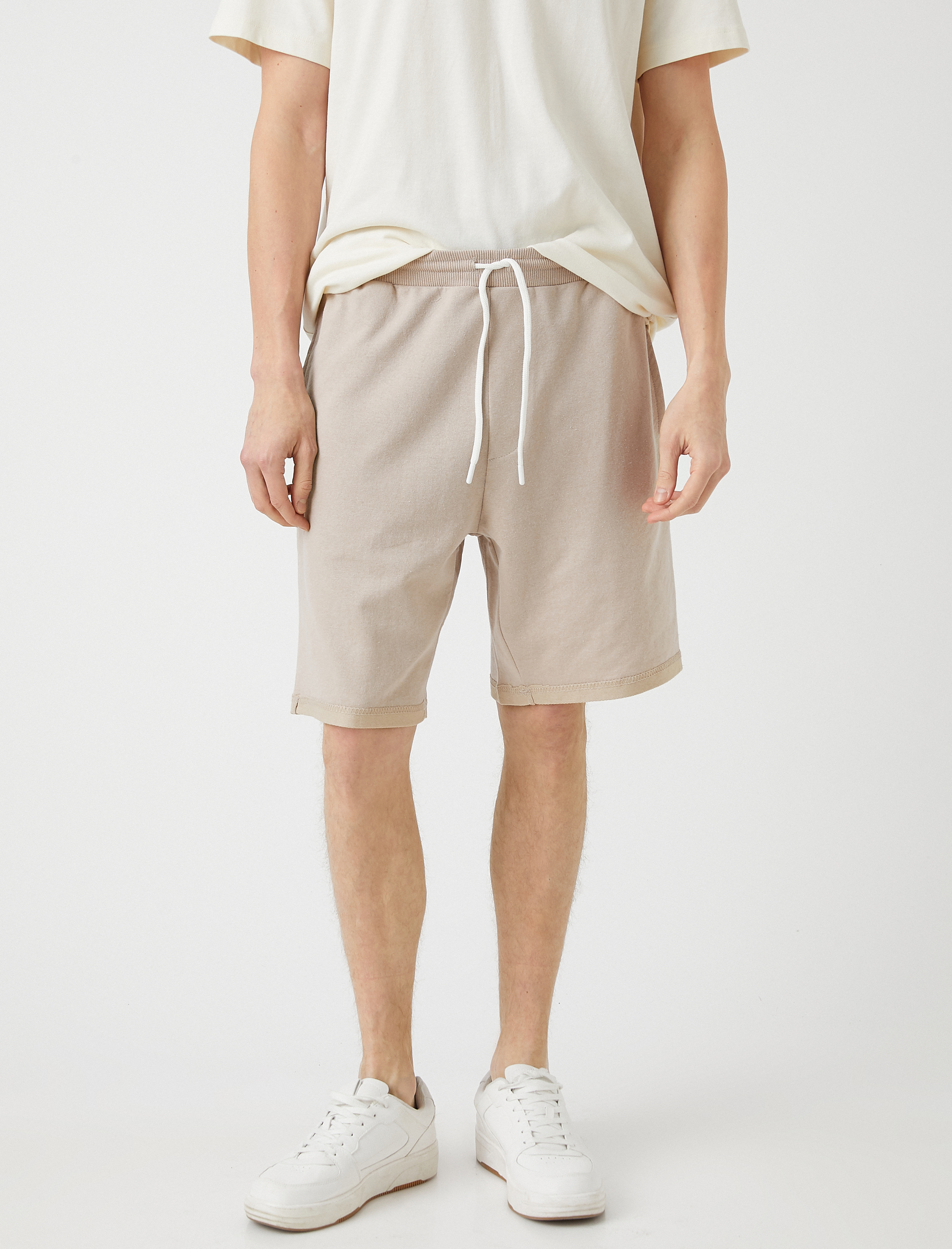   Slim Fit Etiketli Şort