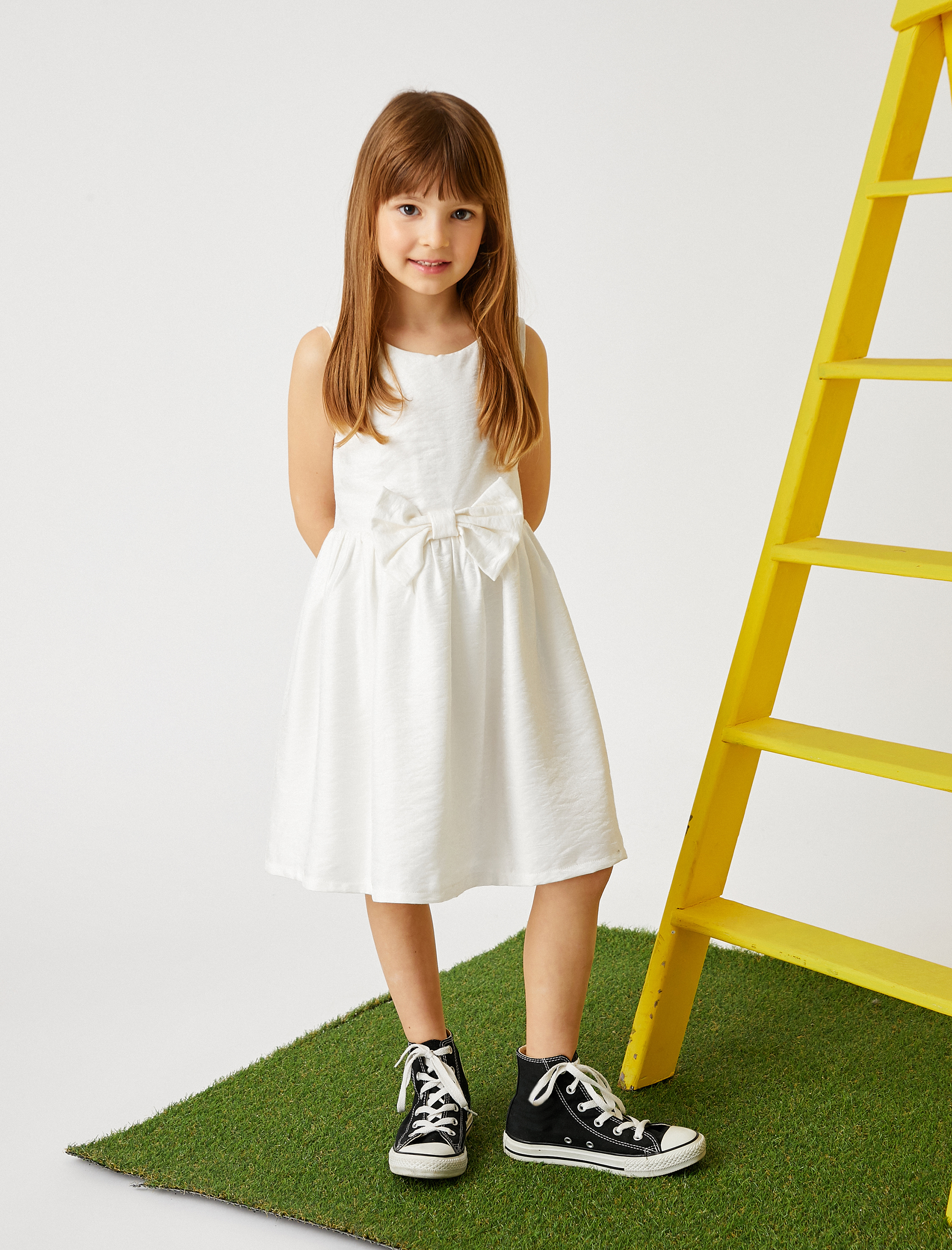  Kız Çocuk Elbise Kolsuz Midi Fiyonk Detaylı