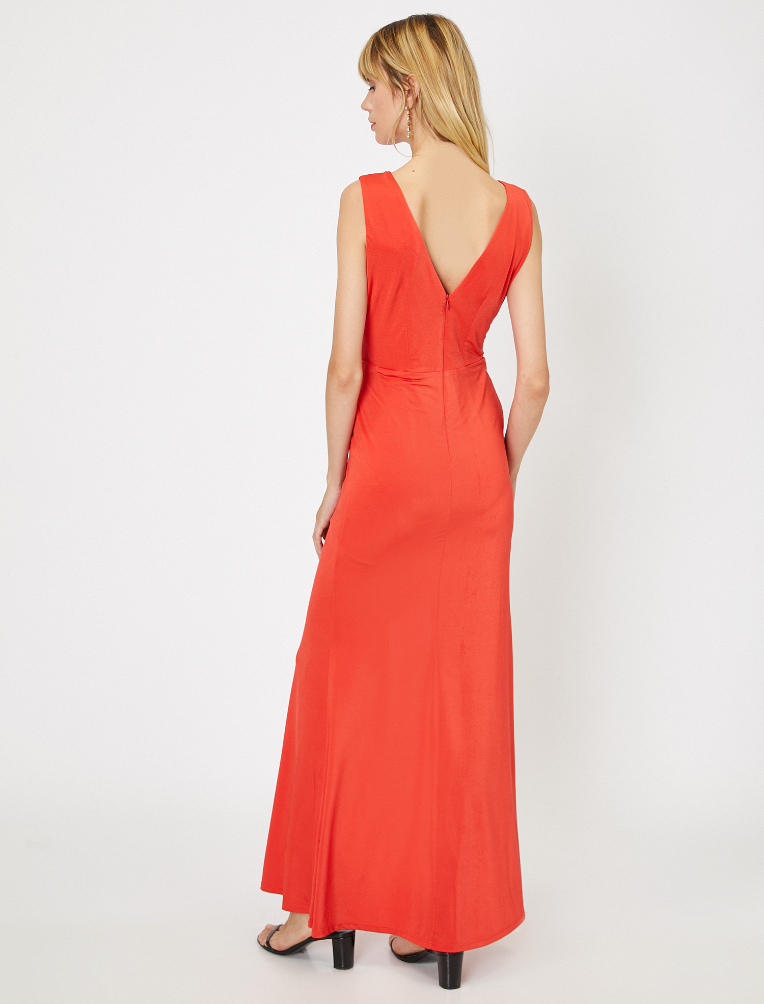   Fırfır ve Yırtmaç Detaylı Abiye Elbise Anvelop Kolsuz Uzun Abiye