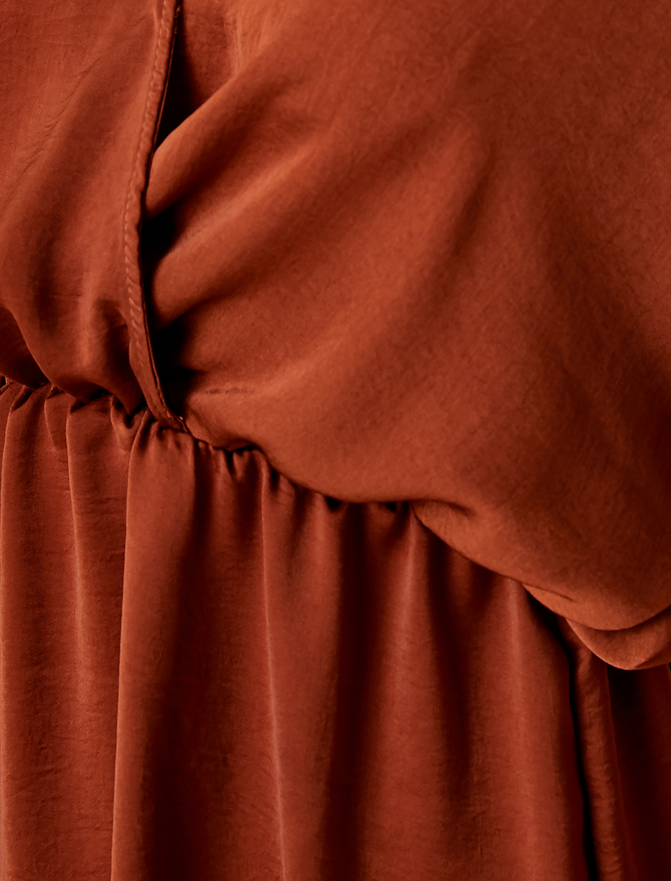   Mini Elbise V Yaka Kısa Kollu Saten Görünümlü