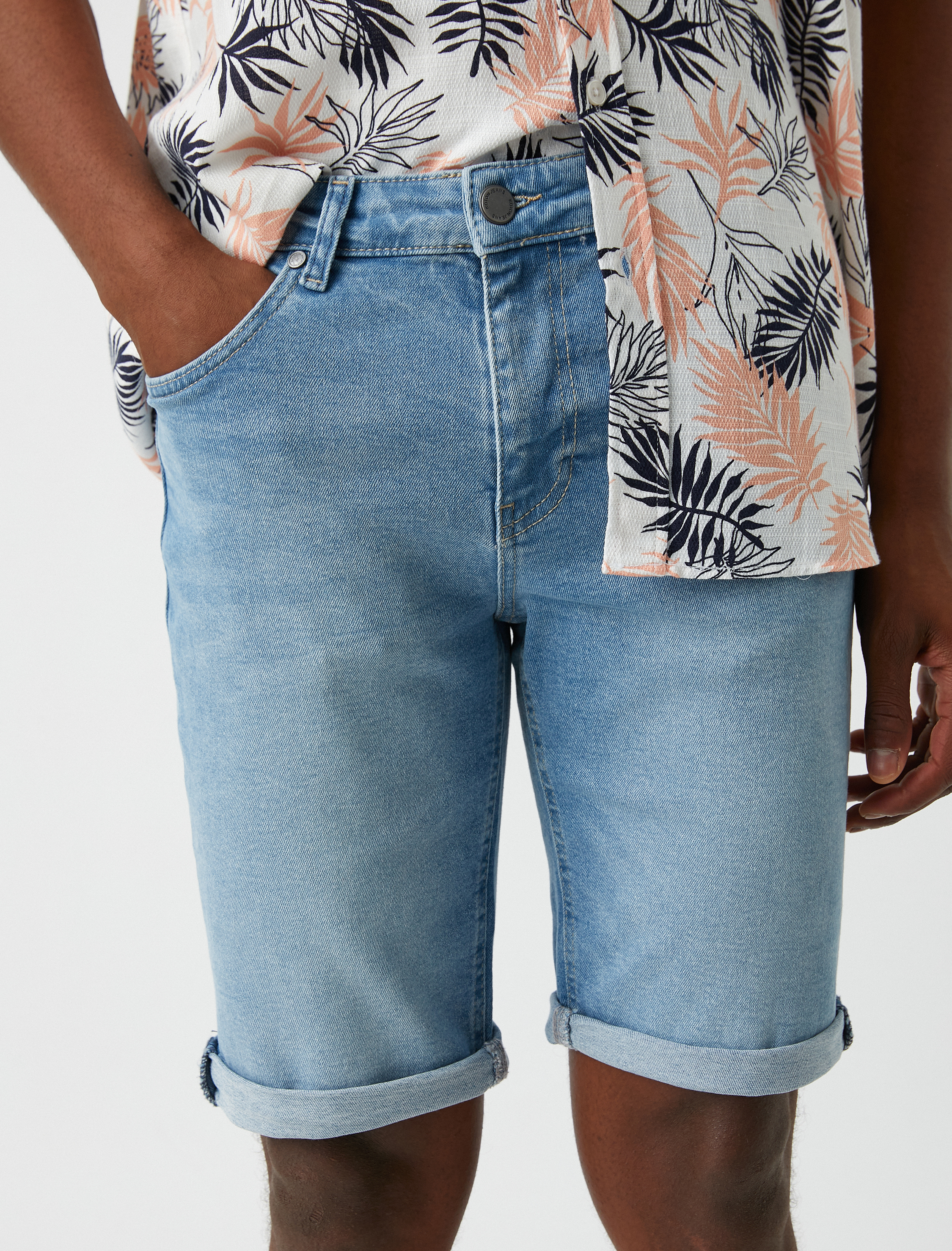   Katlı Paça Kot Şort