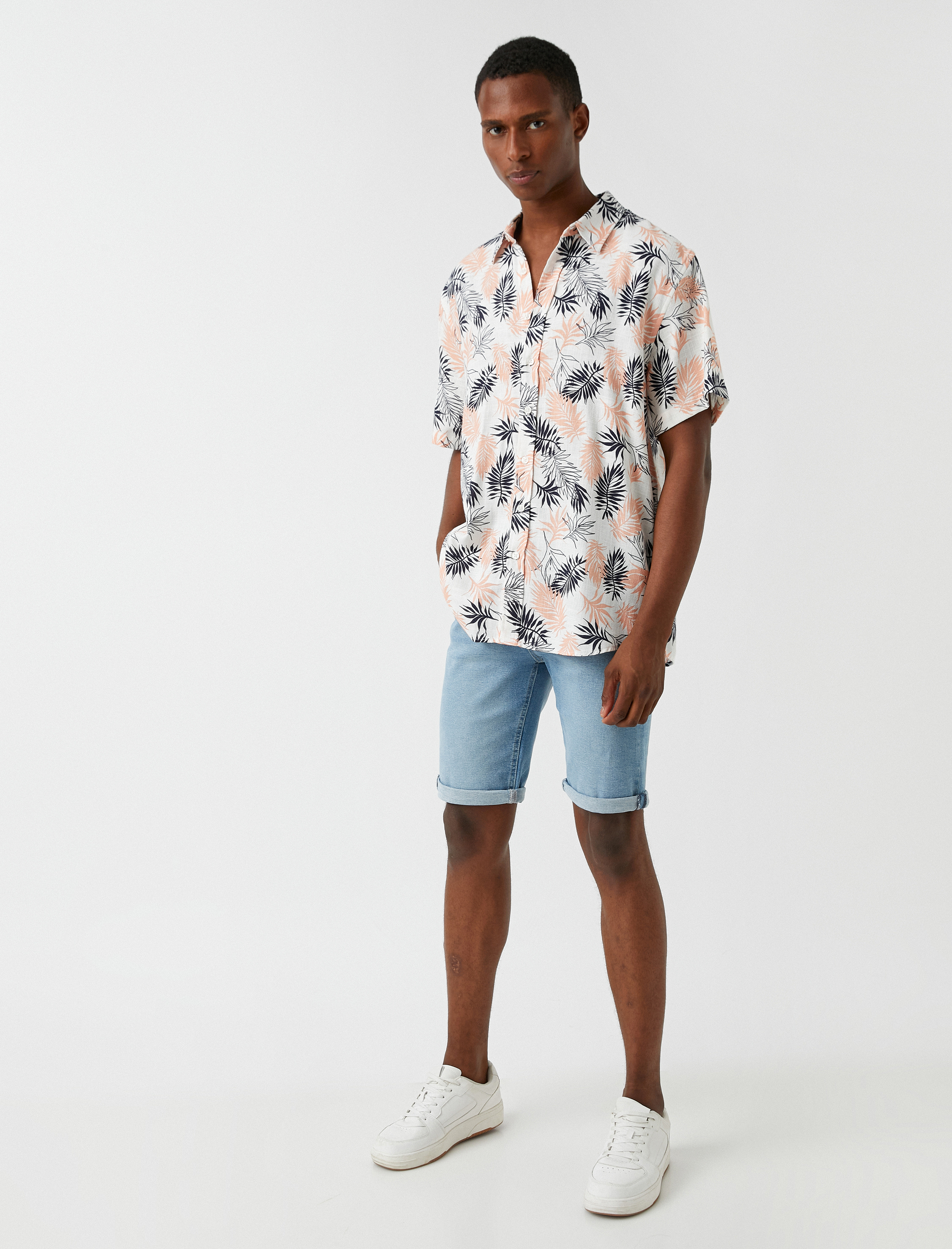   Katlı Paça Kot Şort