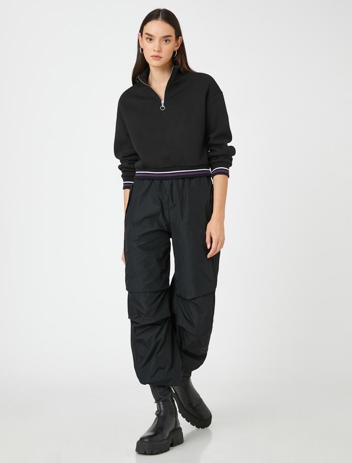  Crop Sweatshirt Yarım Fermuarlı Dik Yaka Çizgi Detaylı