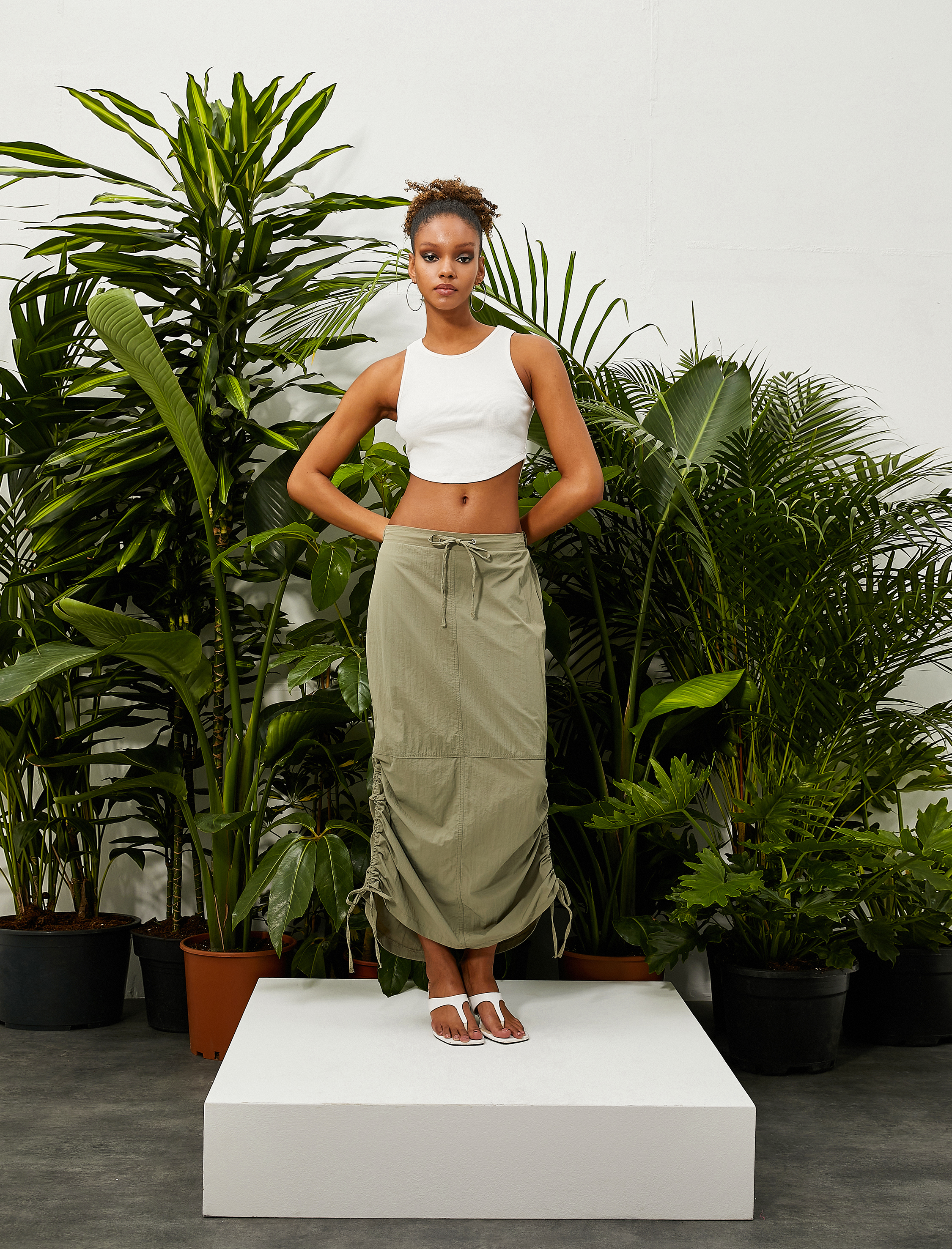   Crop Atlet Bisiklet Yaka Fitilli Asimetrik Kesim