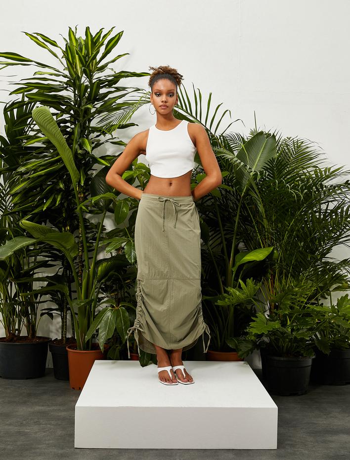  Crop Atlet Bisiklet Yaka Fitilli Asimetrik Kesim