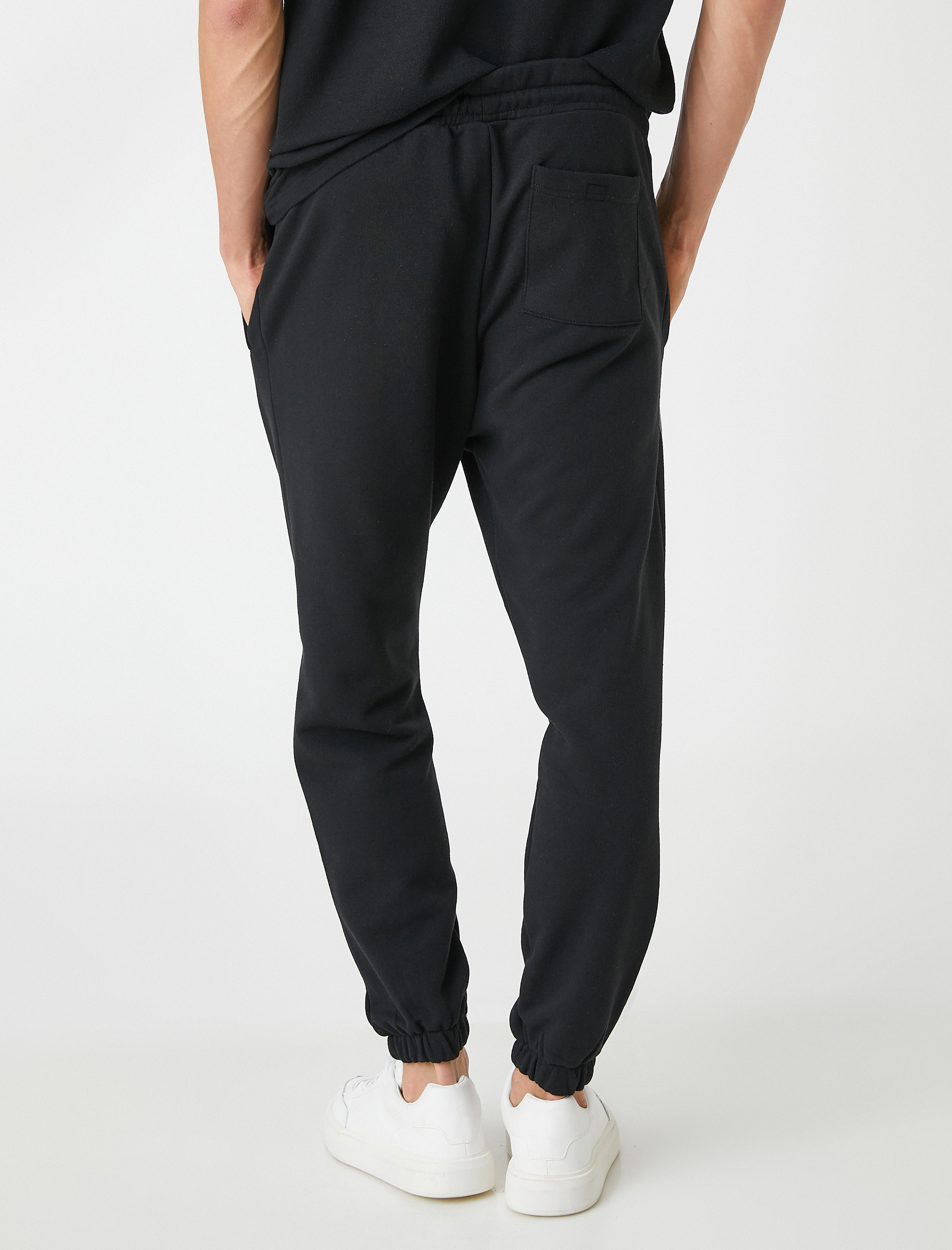   Jogger Eşofman Altı Kuru Kafa Baskılı Cepli Beli Bağcıklı