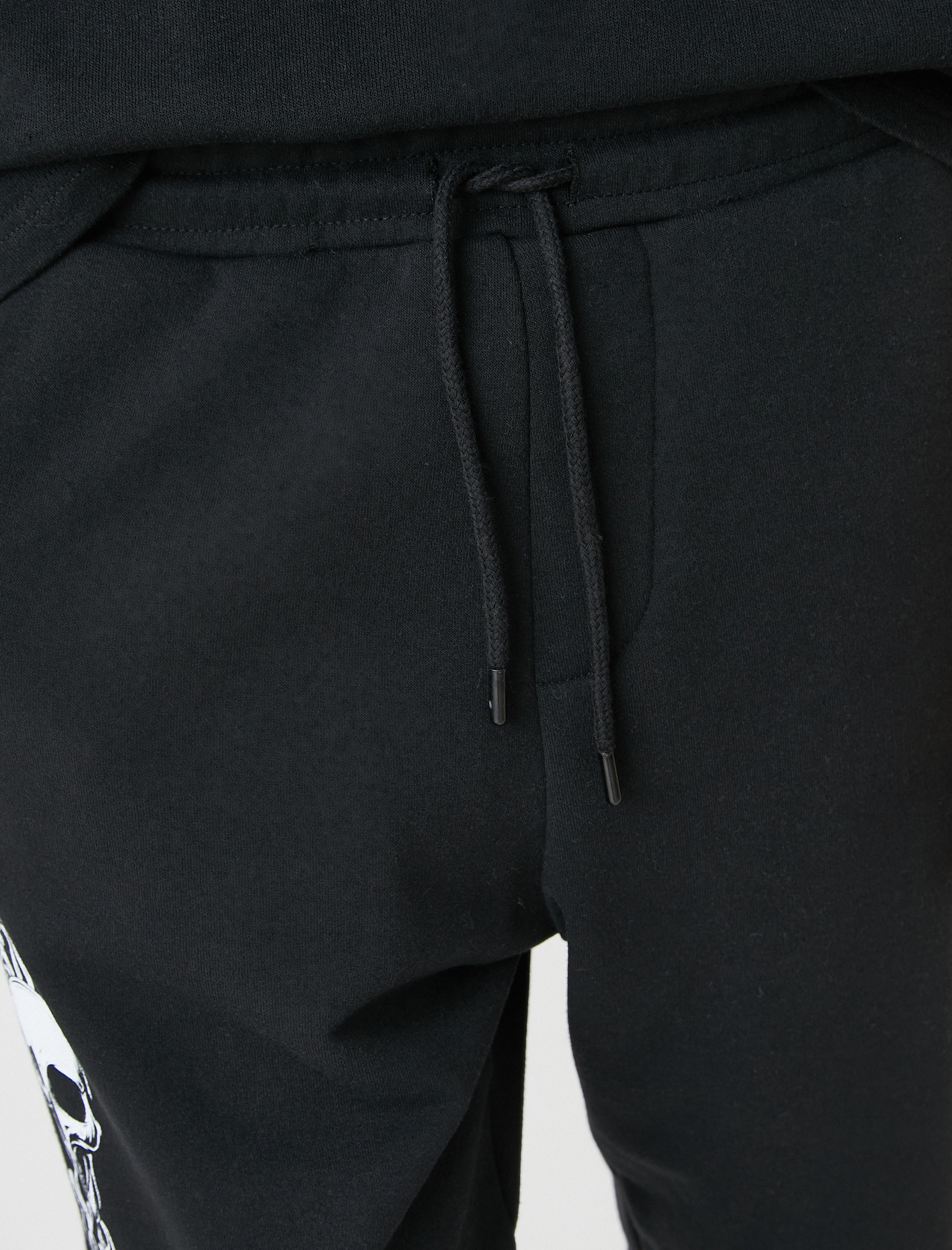   Jogger Eşofman Altı Kuru Kafa Baskılı Cepli Beli Bağcıklı