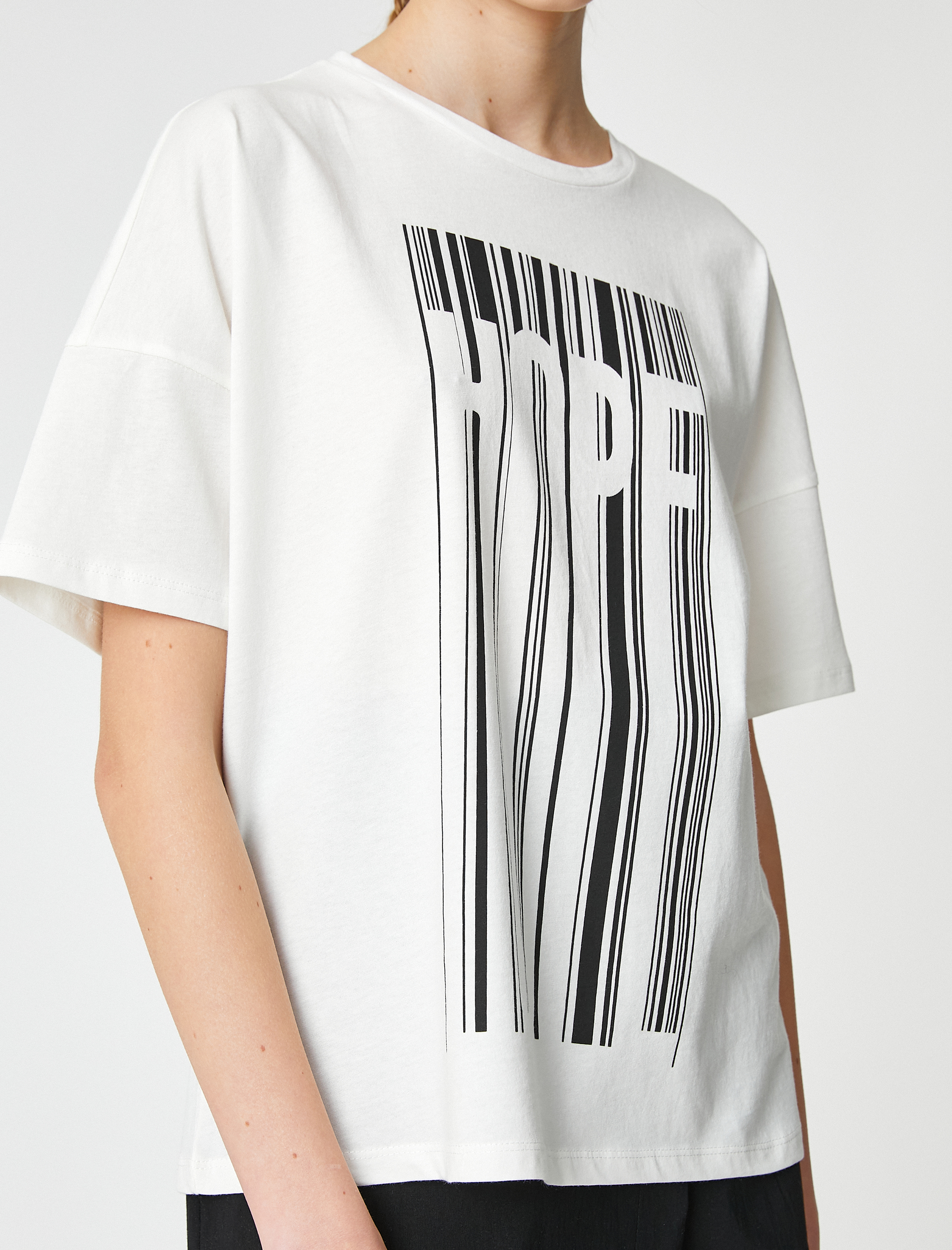   Pamuklu Tişört Baskılı Bisiklet Yaka Kısa Kollu