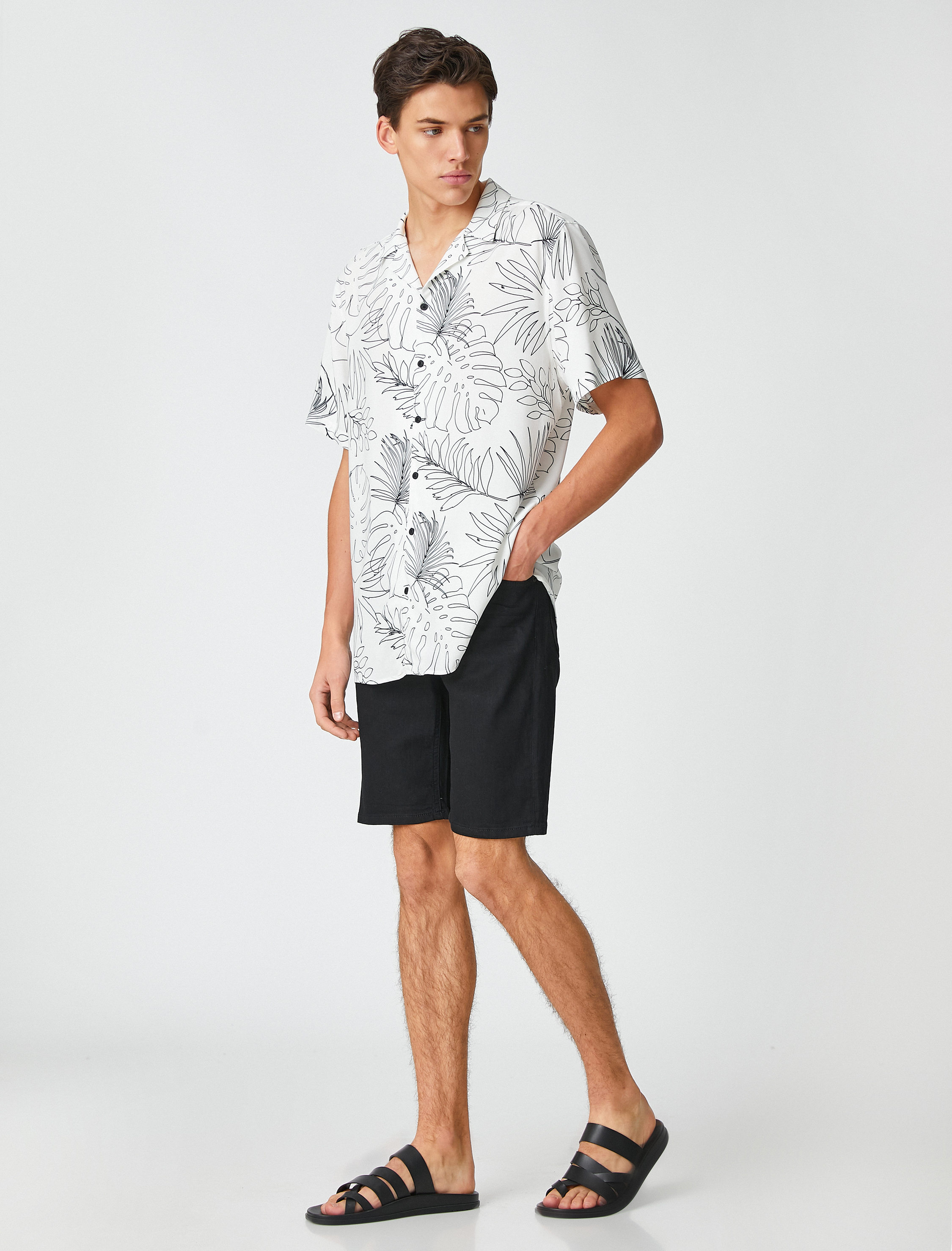   Basic Kot Şort Cepli Düğmeli Pamuklu