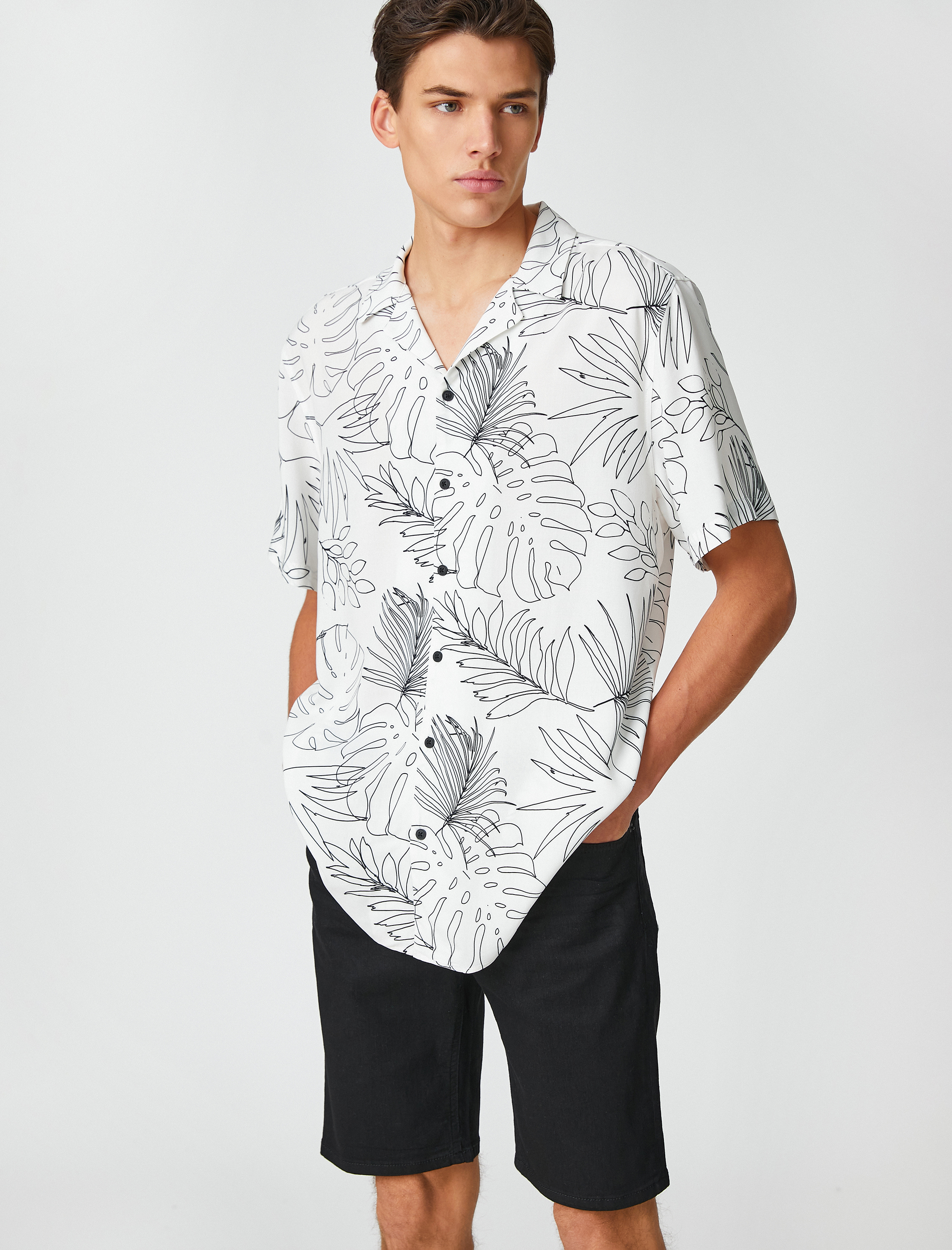   Basic Kot Şort Cepli Düğmeli Pamuklu