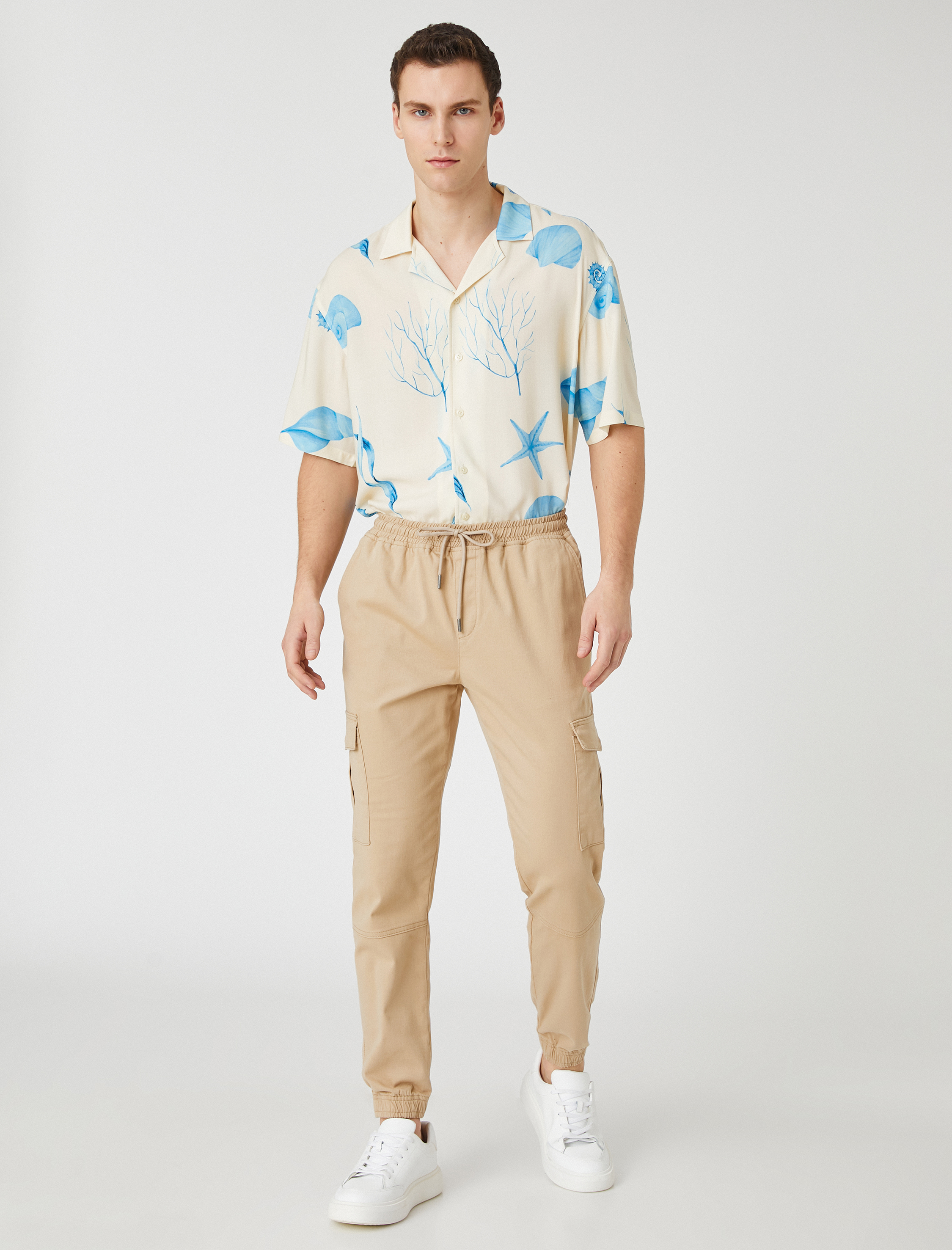   Yazlık Gömlek Kısa Kollu Devrik Yaka Deniz Kabuğu Baskı Detaylı