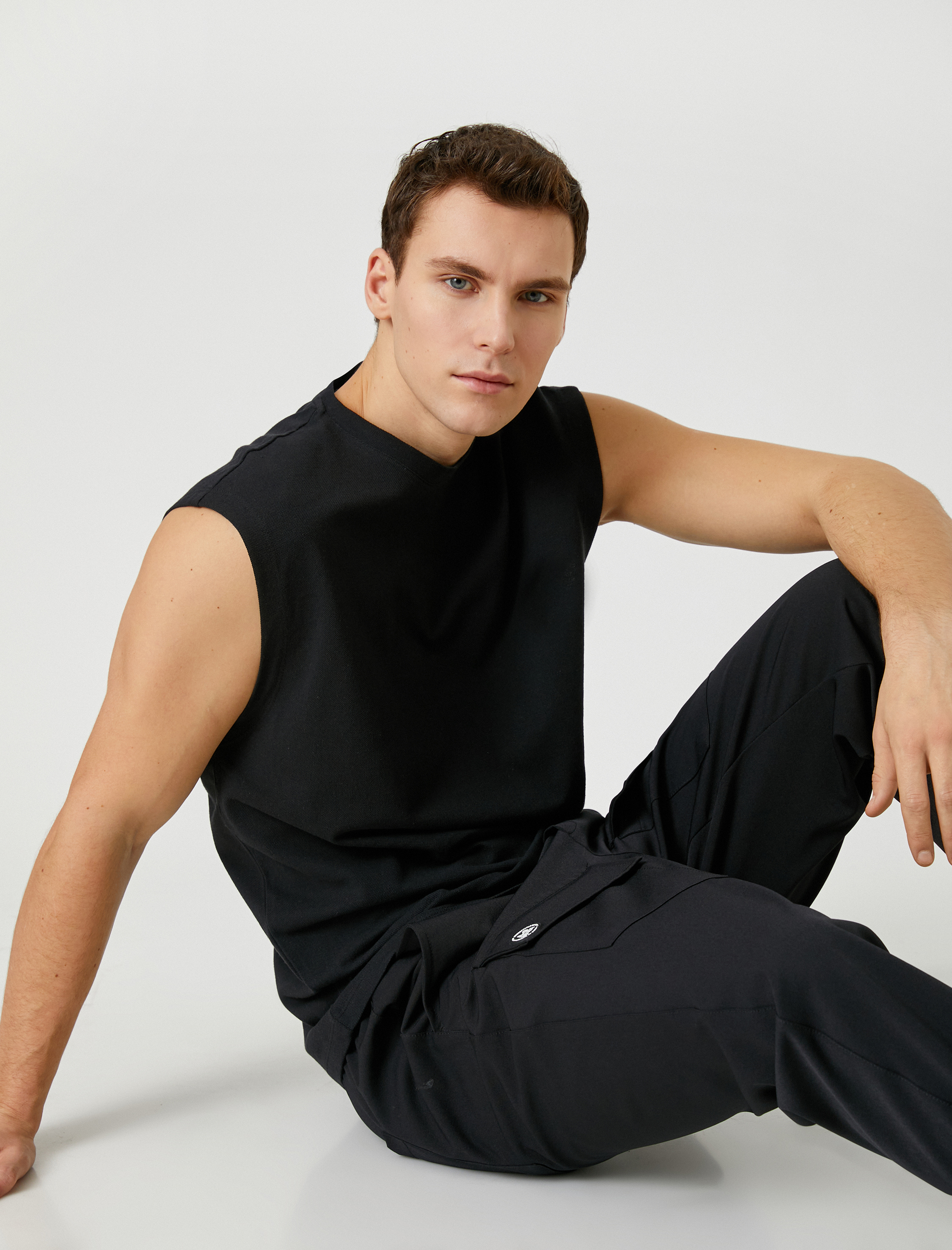   Basic Kolsuz Tişört Bisiklet Yaka Kolsuz Pamuklu