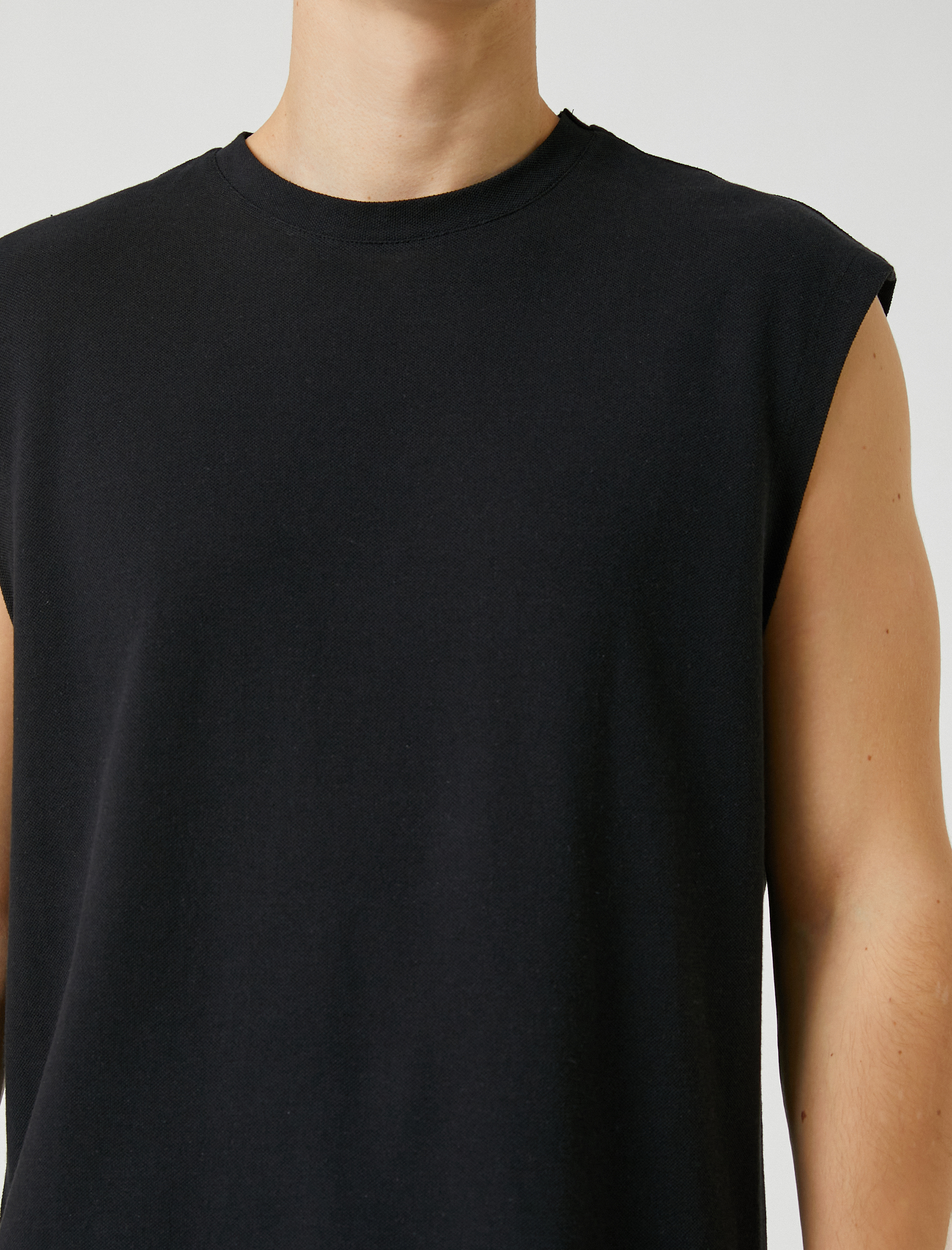   Basic Kolsuz Tişört Bisiklet Yaka Kolsuz Pamuklu