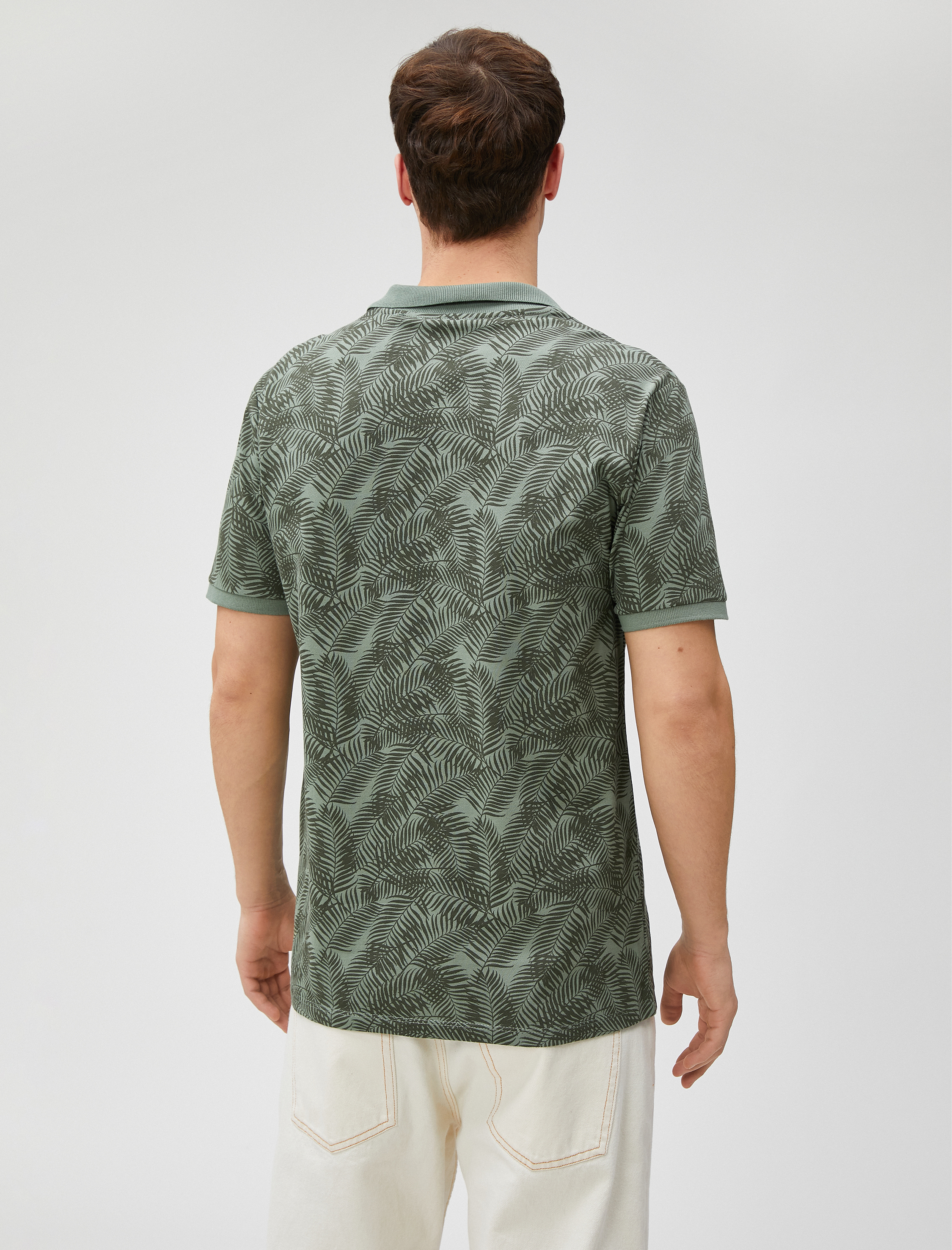 Polo Yaka Tişört Yaprak Detaylı Kısa Kollu Dar Kesim