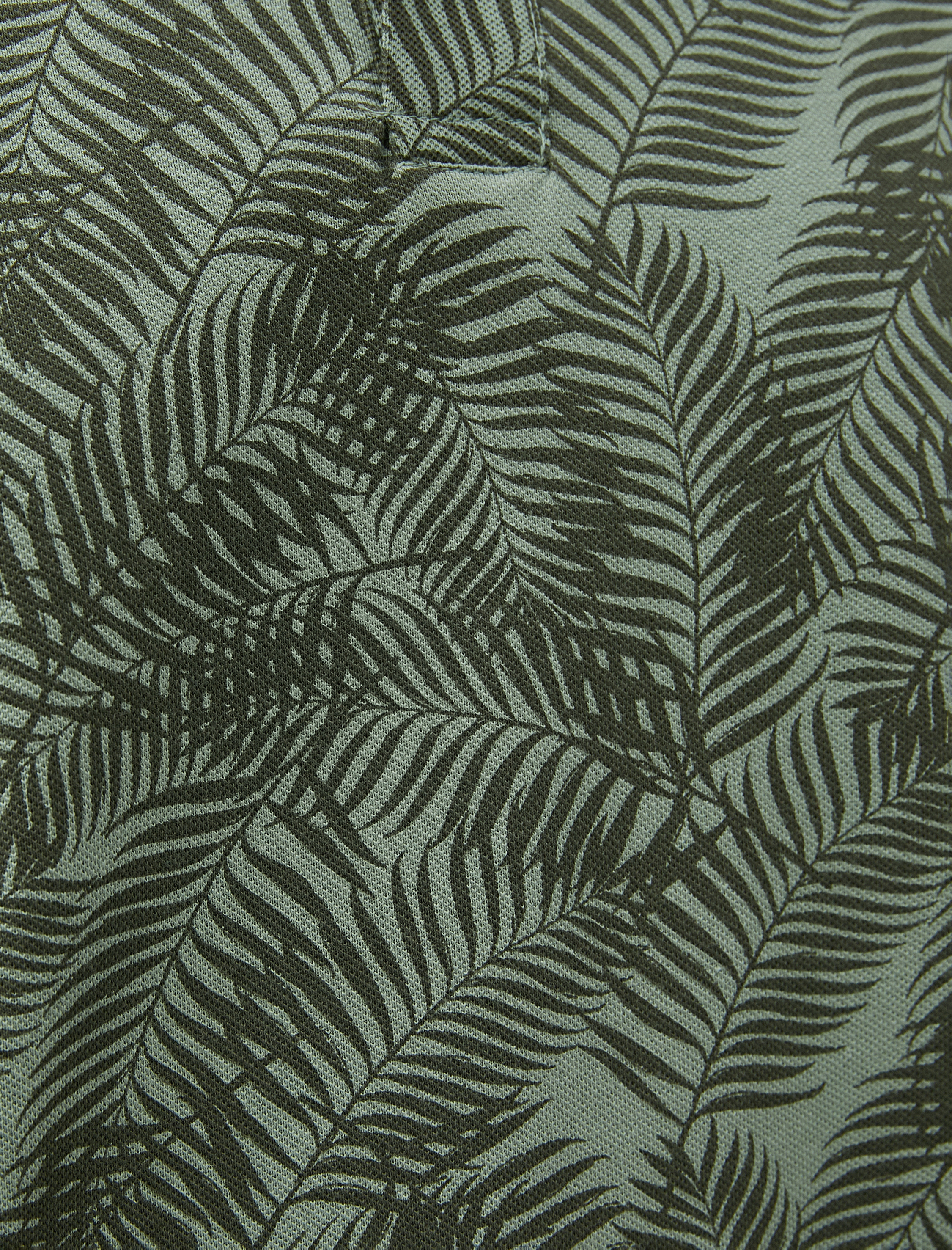 Polo Yaka Tişört Yaprak Detaylı Kısa Kollu Dar Kesim